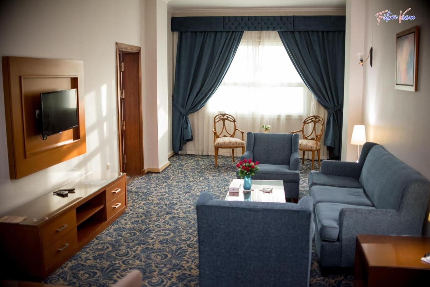 Junior Suite With Pool View