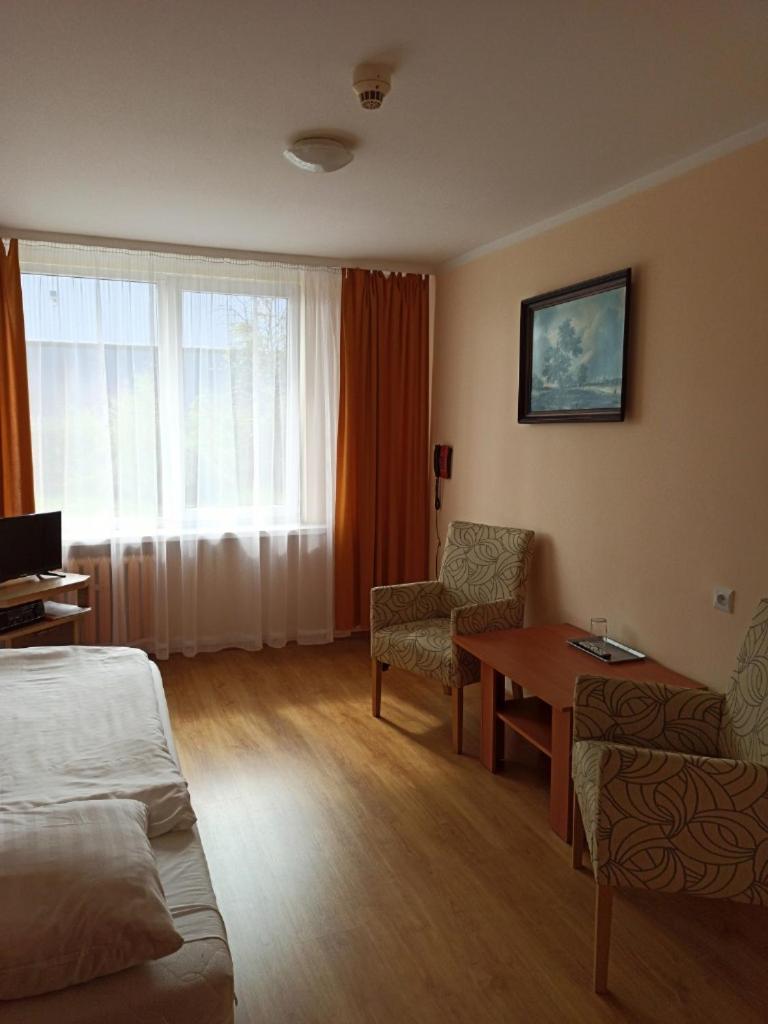 Standard Twin Room - Photo 1