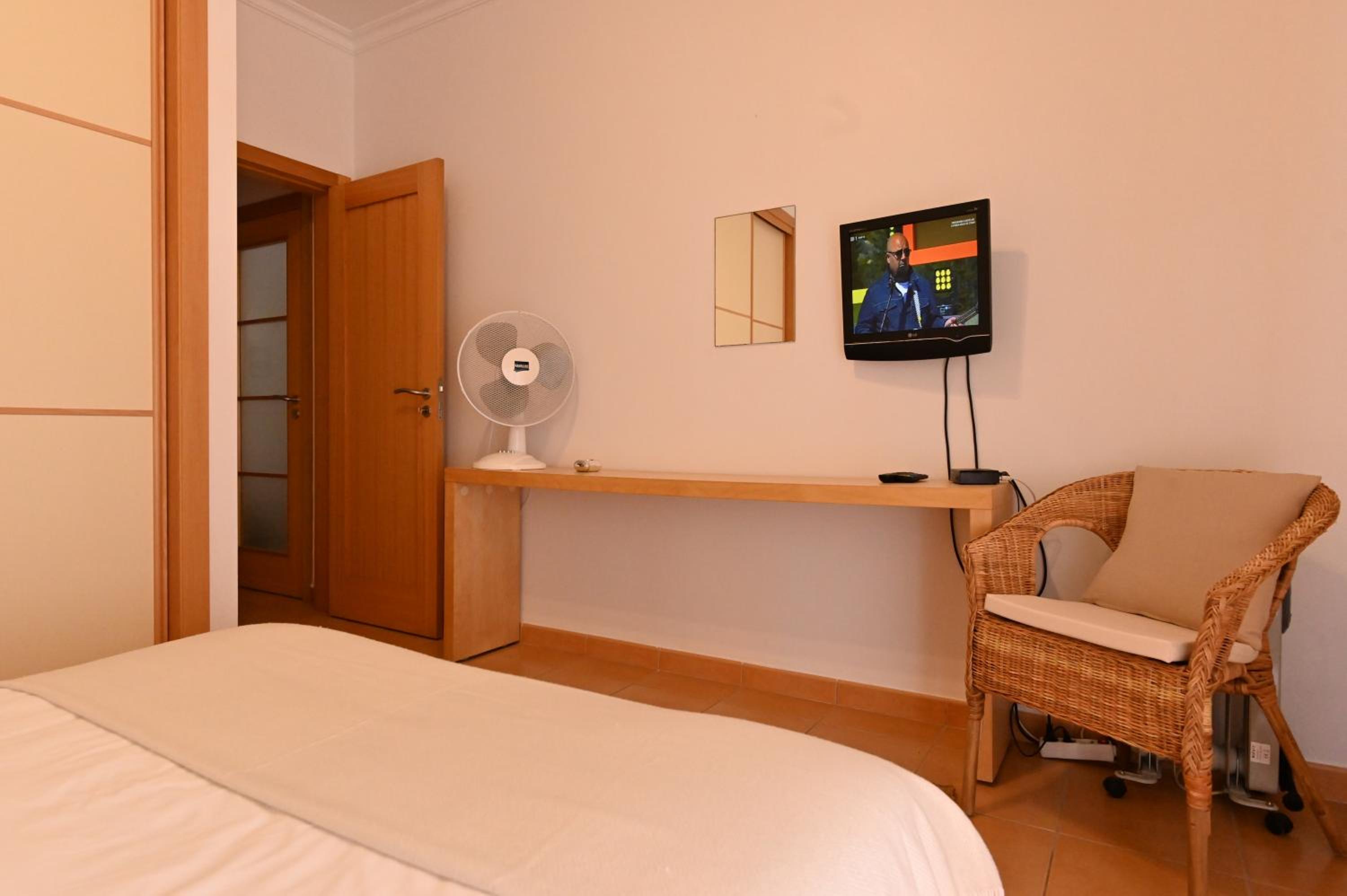 Apartment - Ground Floor photo 3