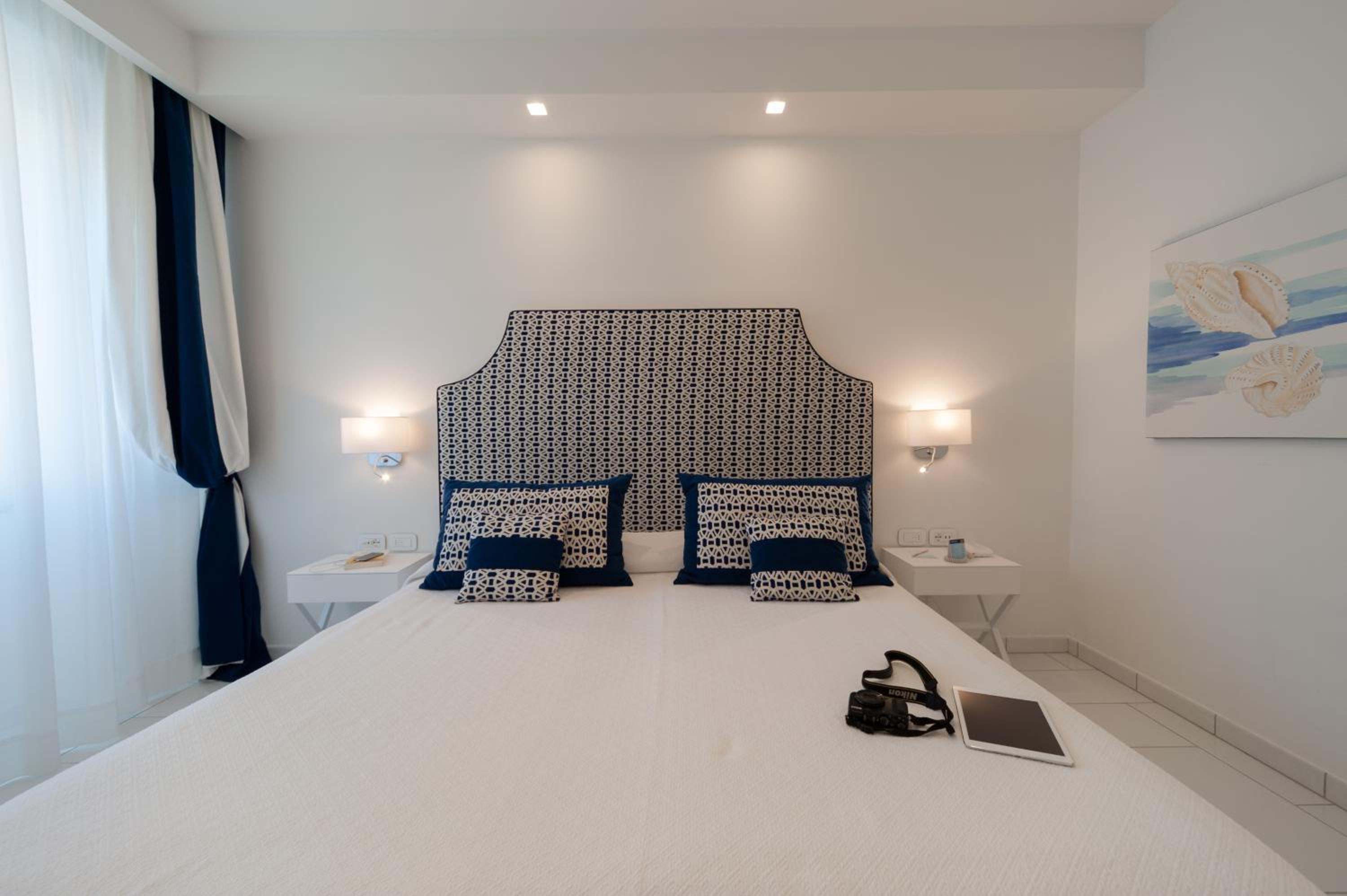 Classic Double Room - Photo 9