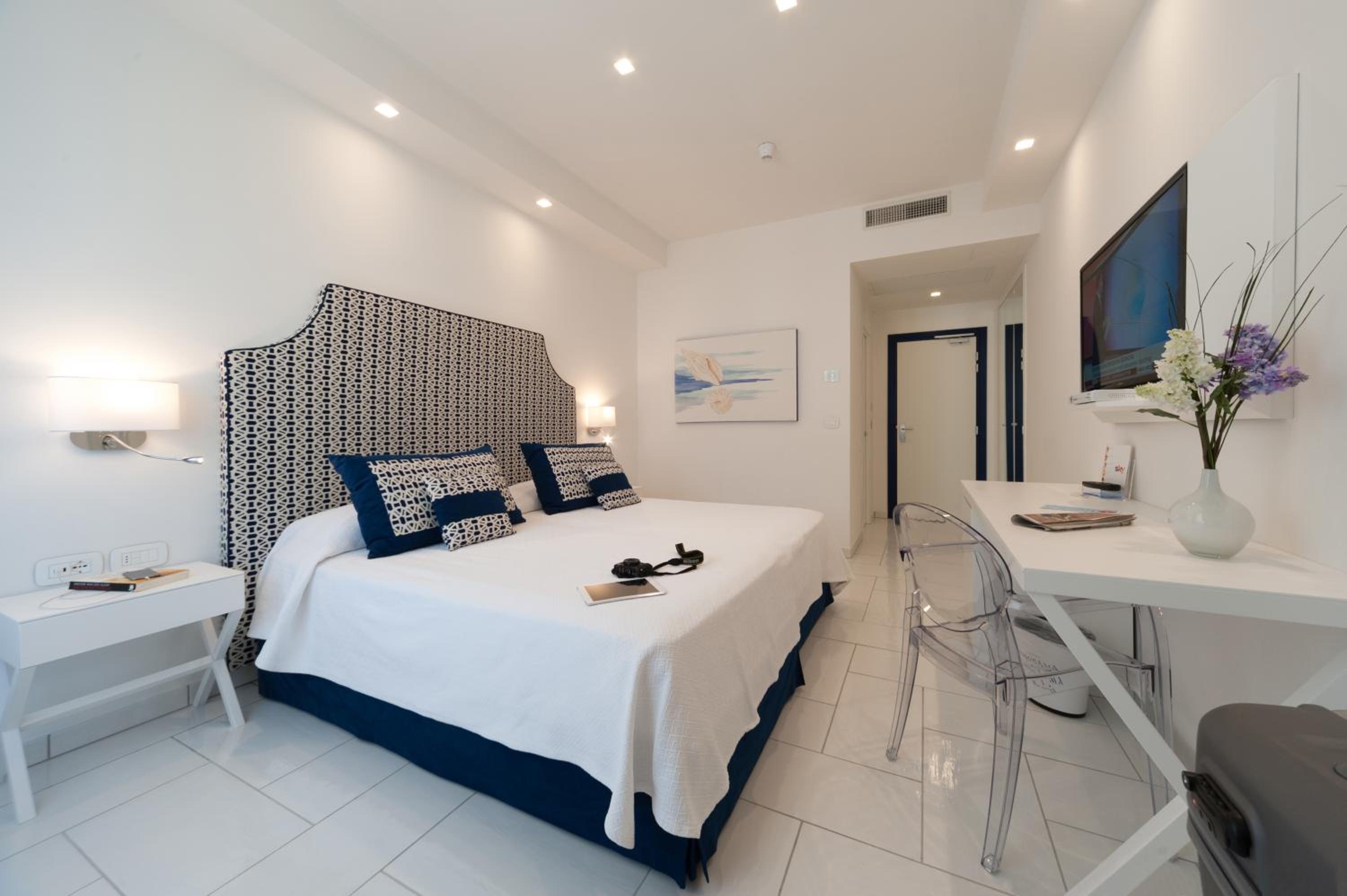 Classic Double Room - Photo 7