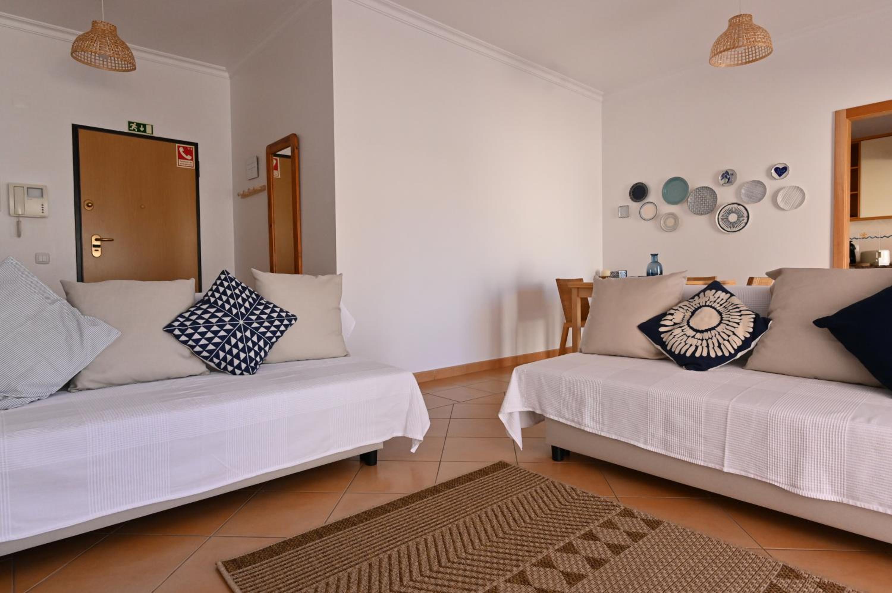 Apartment - Ground Floor photo 2