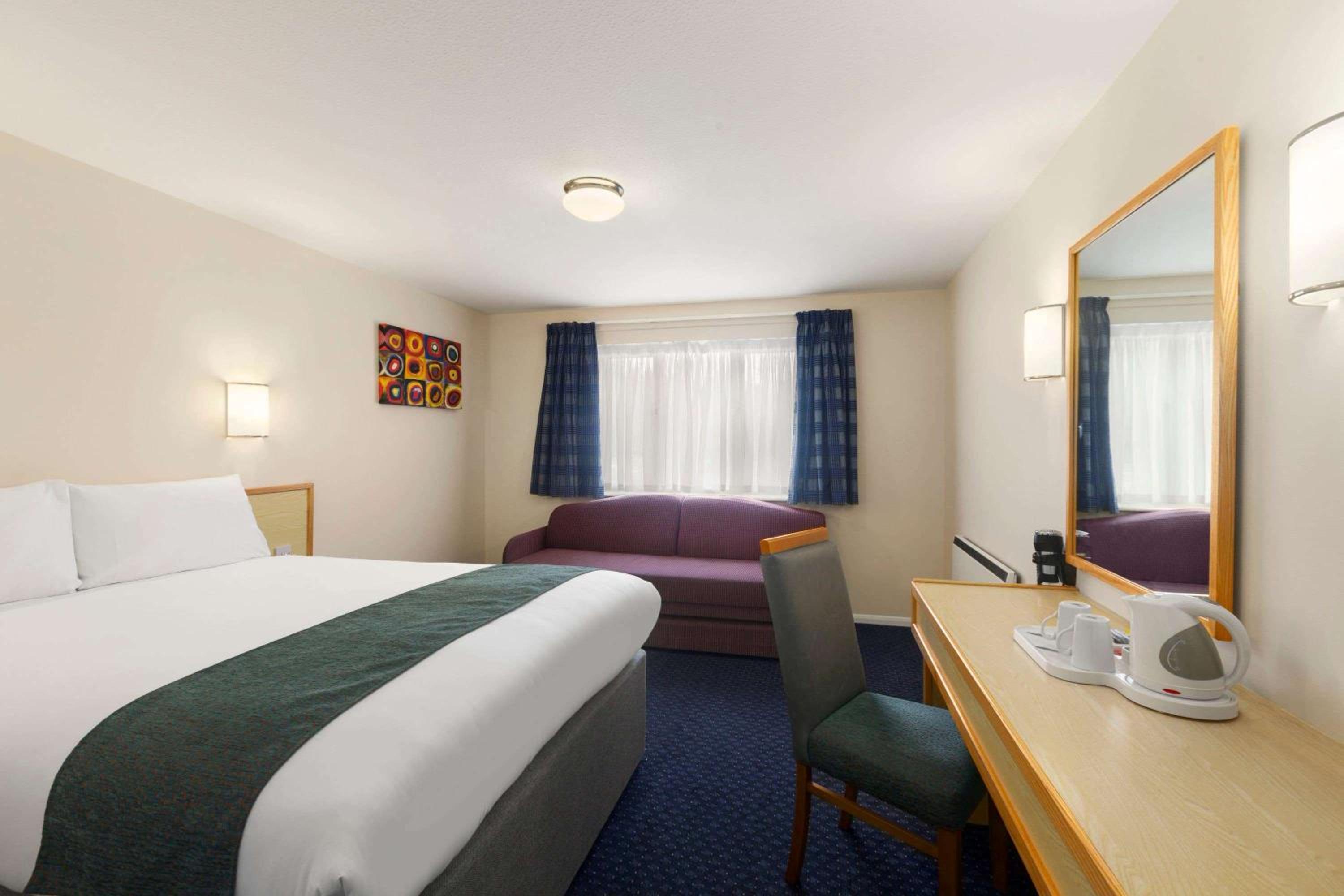 Double Room with Sofa Bed and Pull-out Bed photo 2
