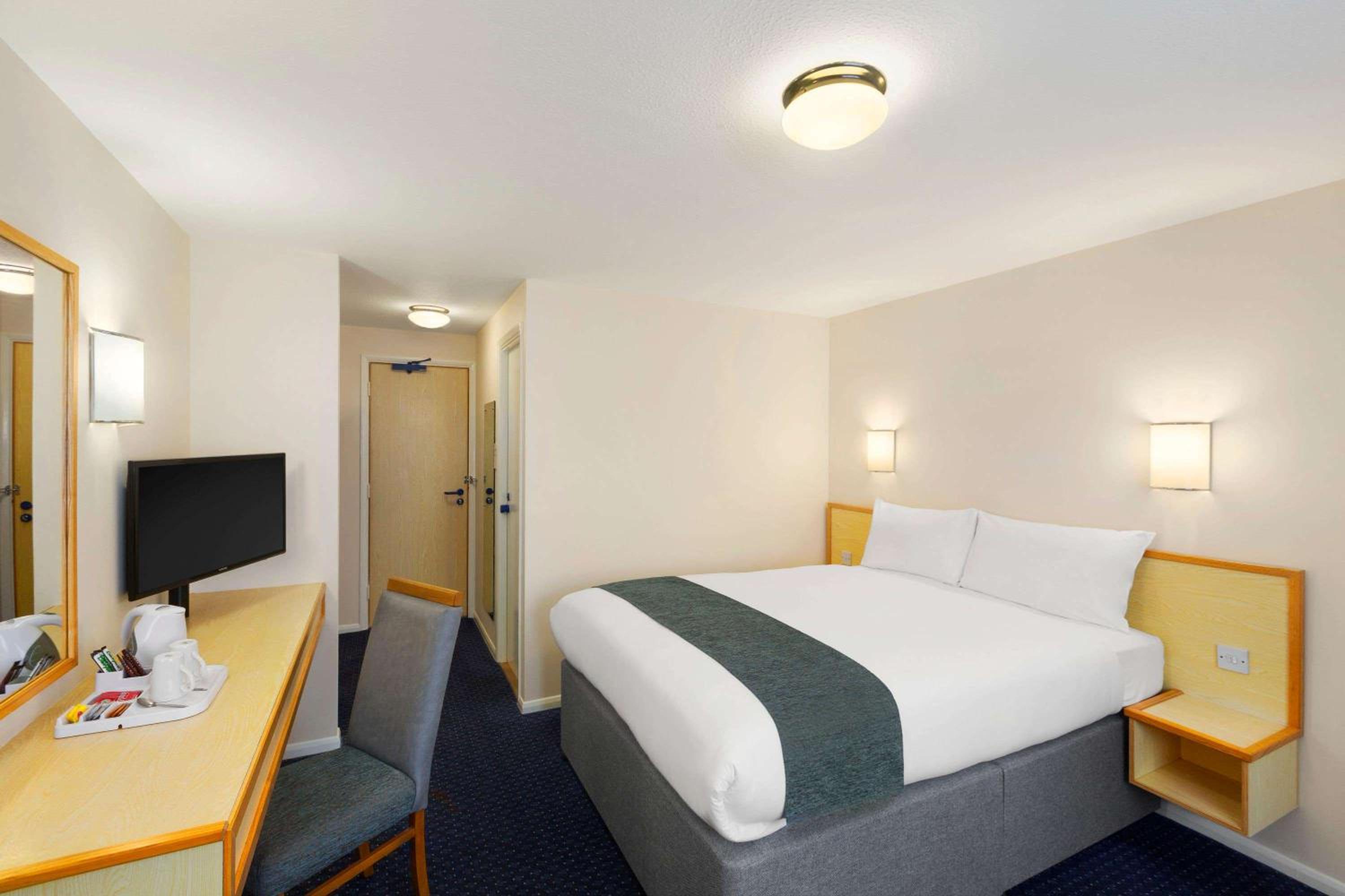 Double Room - Disability Access photo 2