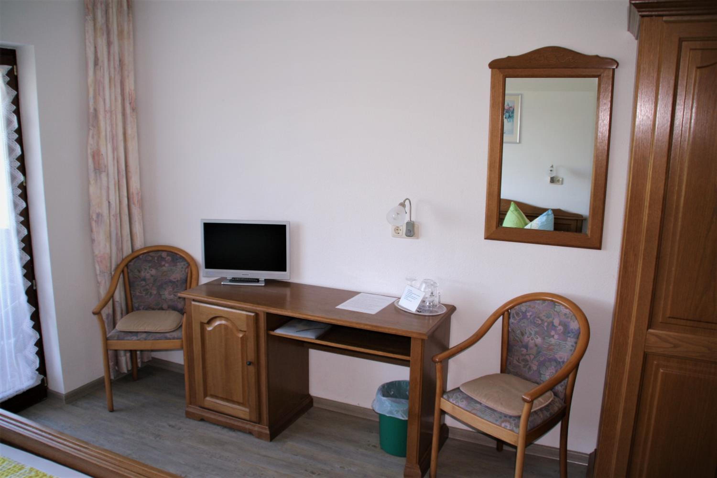 Standard Double Room photo 3
