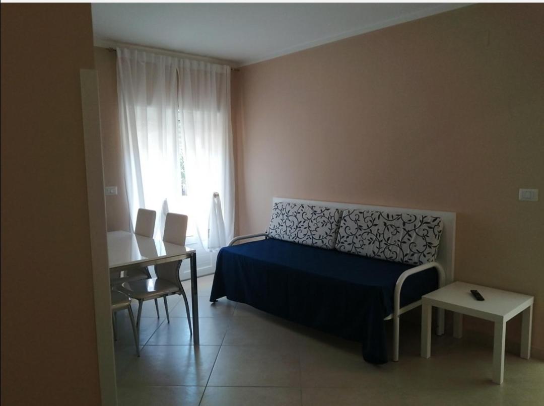 One-Bedroom Apartment with Balcony photo 3