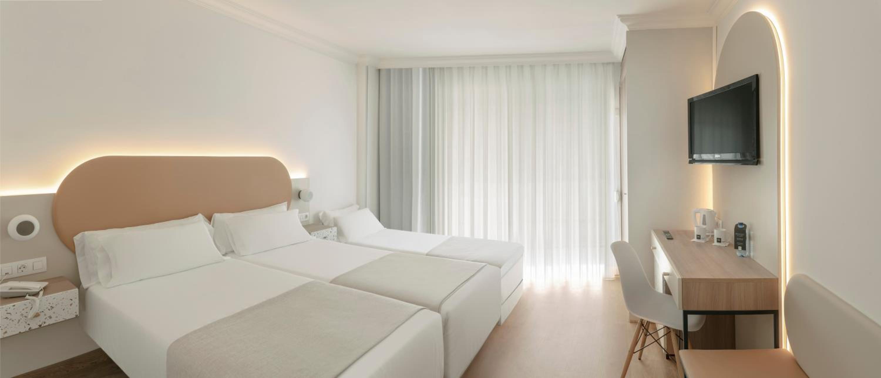 Double Room with Terrace (2 Adults + 1 Child )