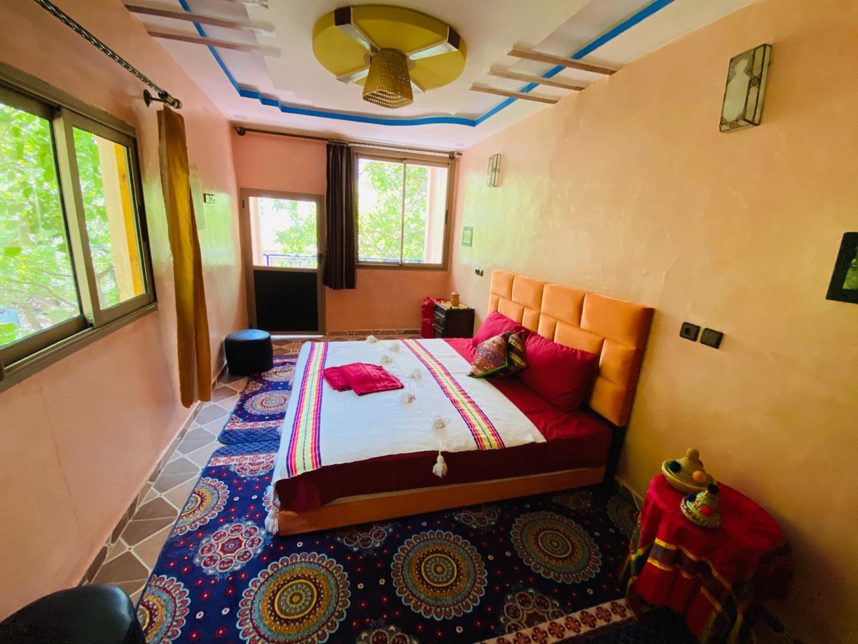 Double Room with Balcony - Photo 4
