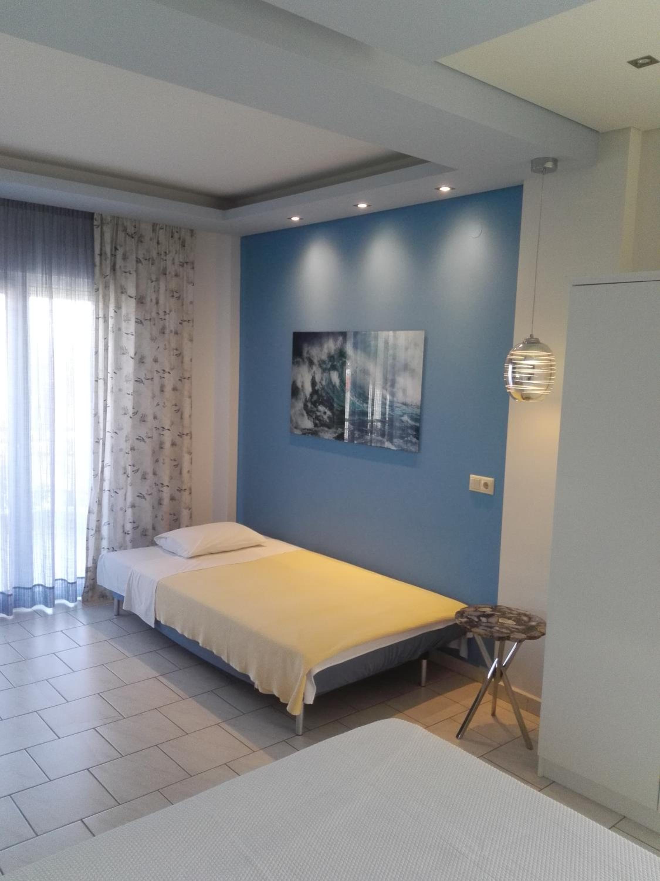 Triple Room with Terrace photo 1
