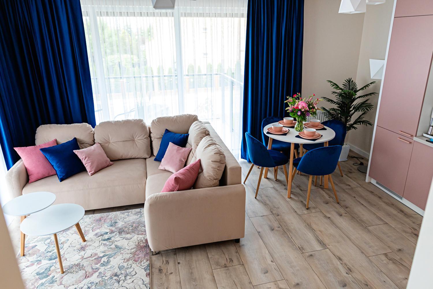 One-Bedroom Apartment - Photo 1