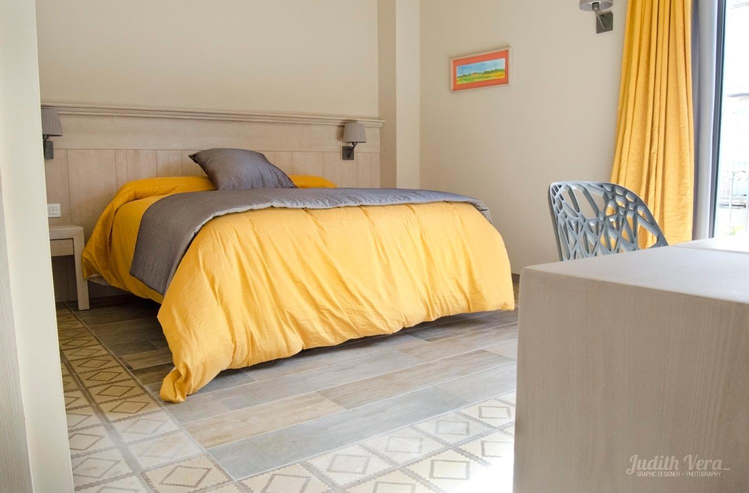 Double or Twin Room with Balcony - Photo 1