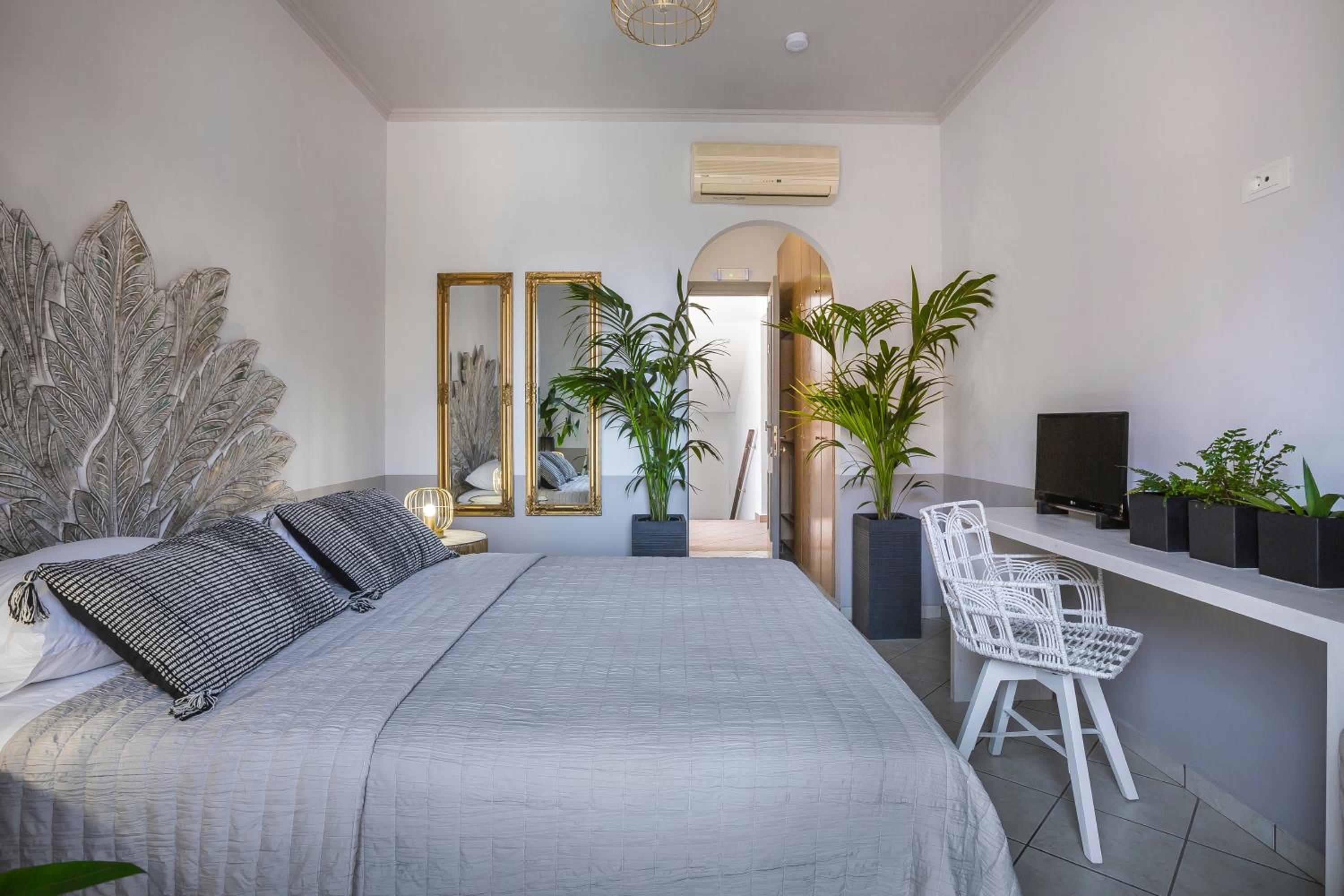 Deluxe Room with Sea View