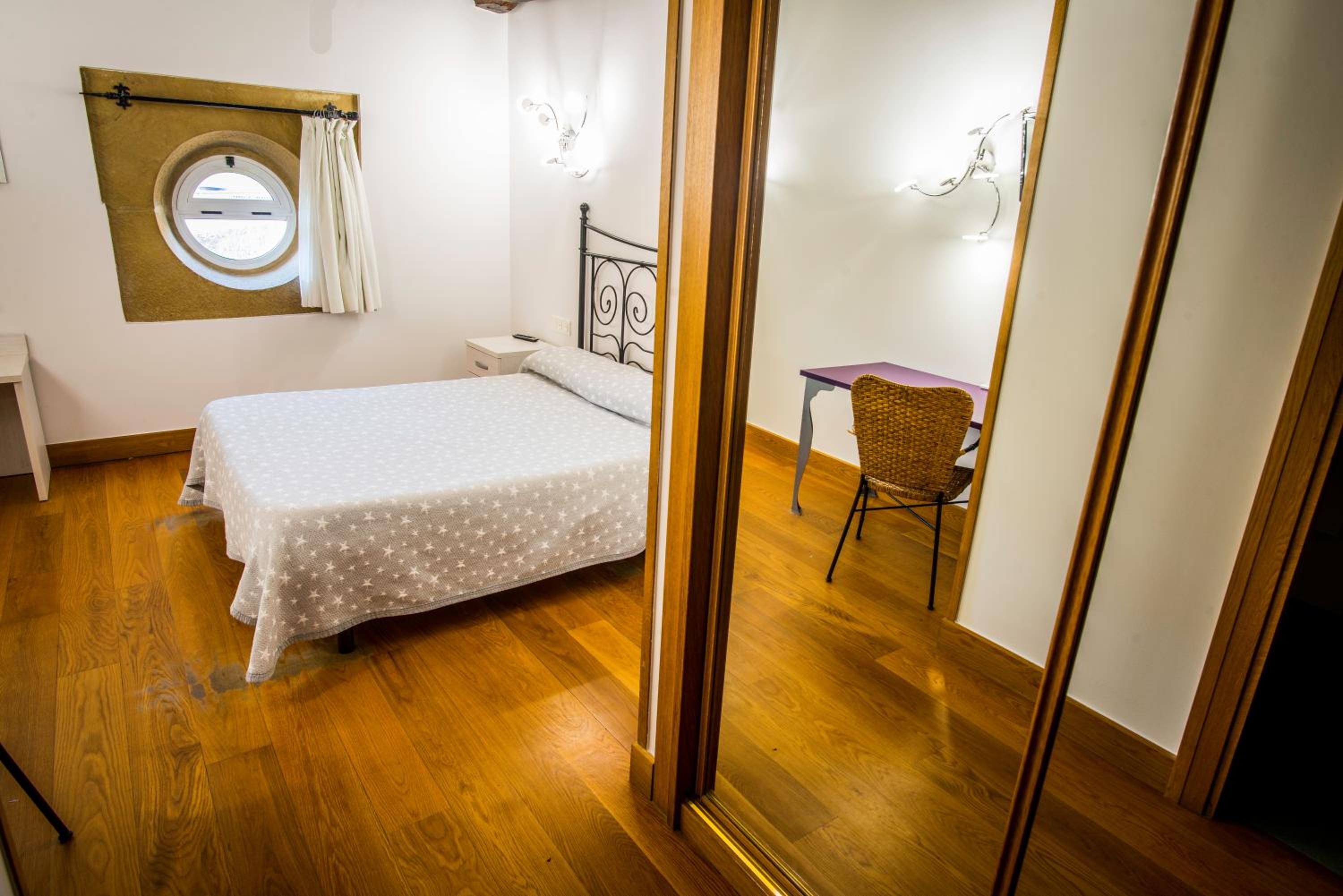 Double or Twin Room - Photo 6