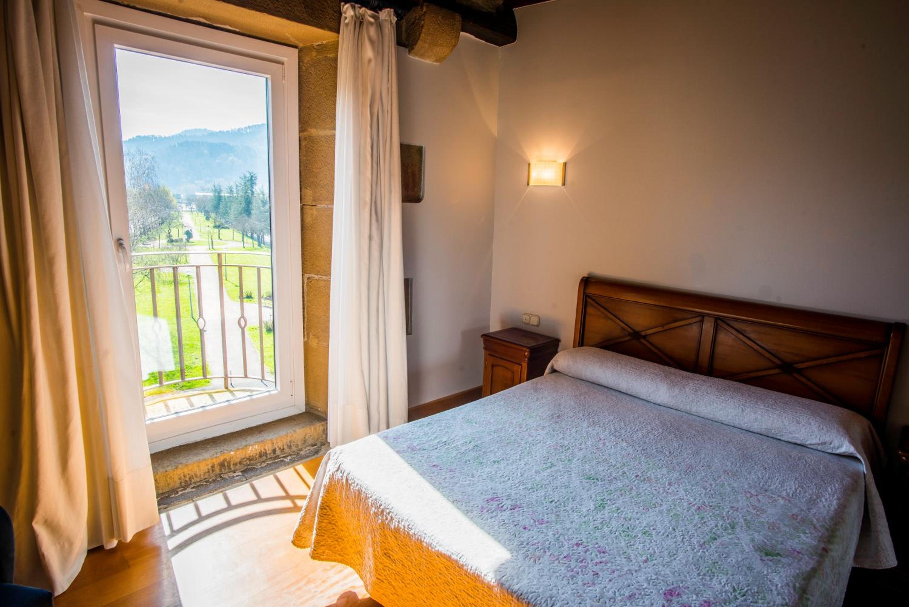 Double or Twin Room - Photo 1