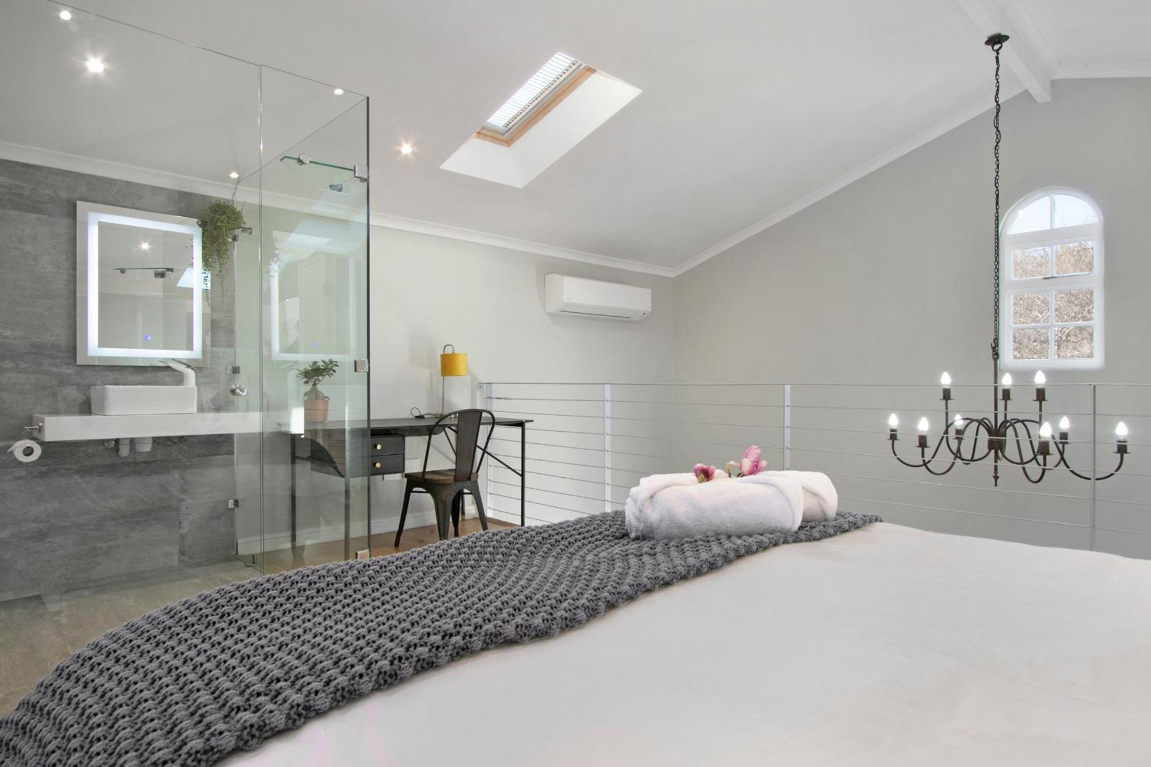 One-Bedroom Apartment - Photo 18