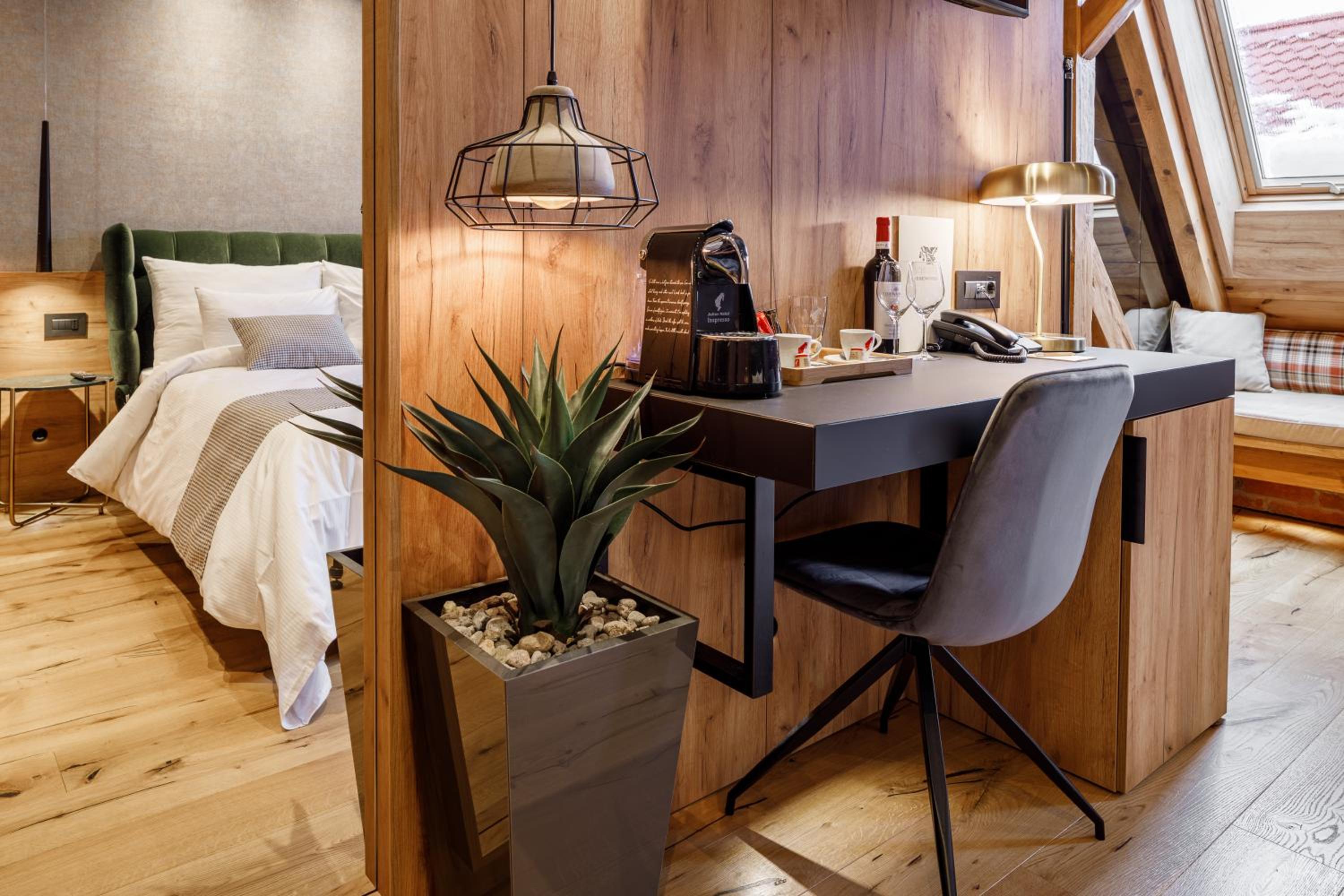 Standard Double Room - Photo 18