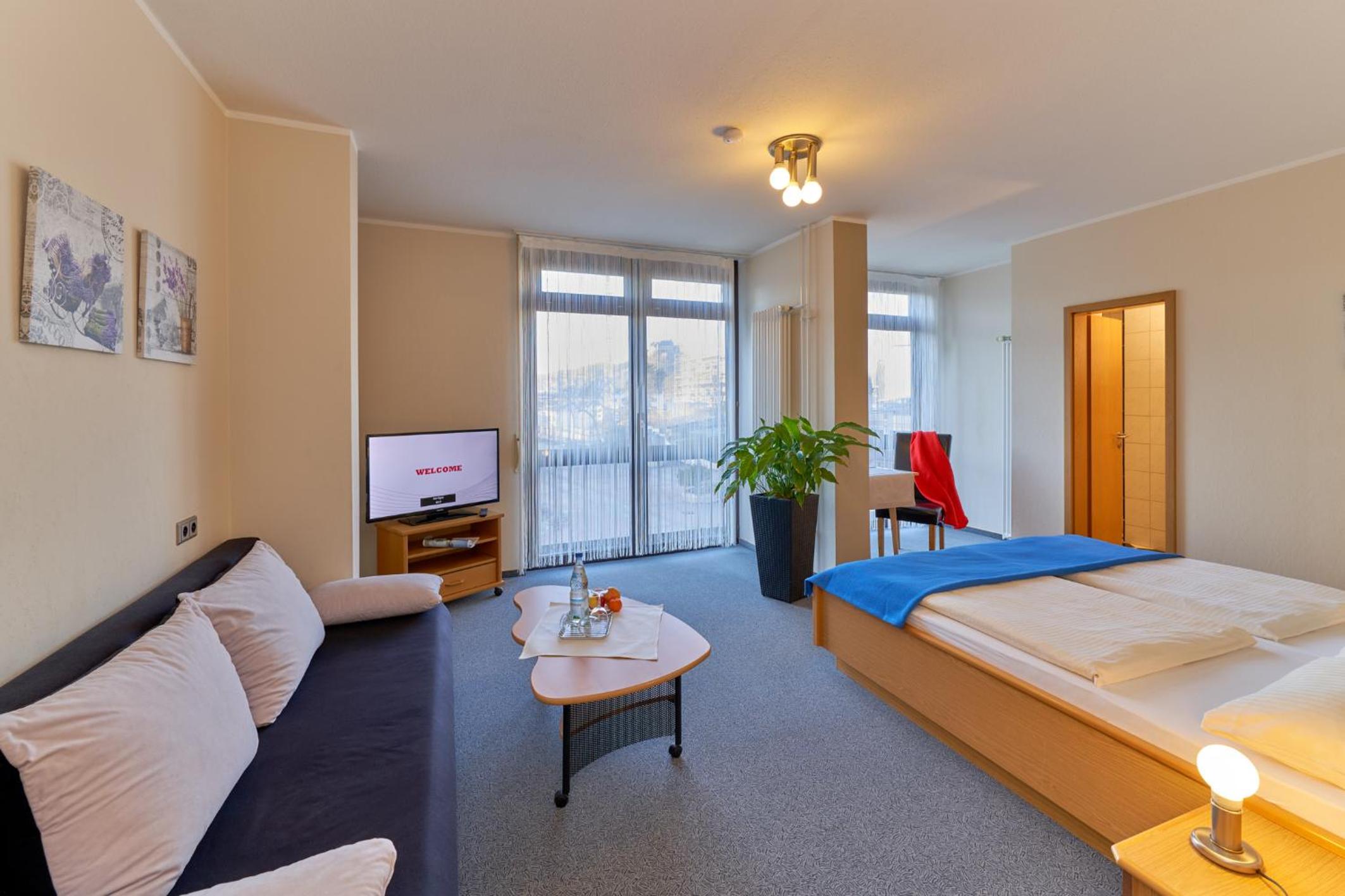 Double Room - Photo 8