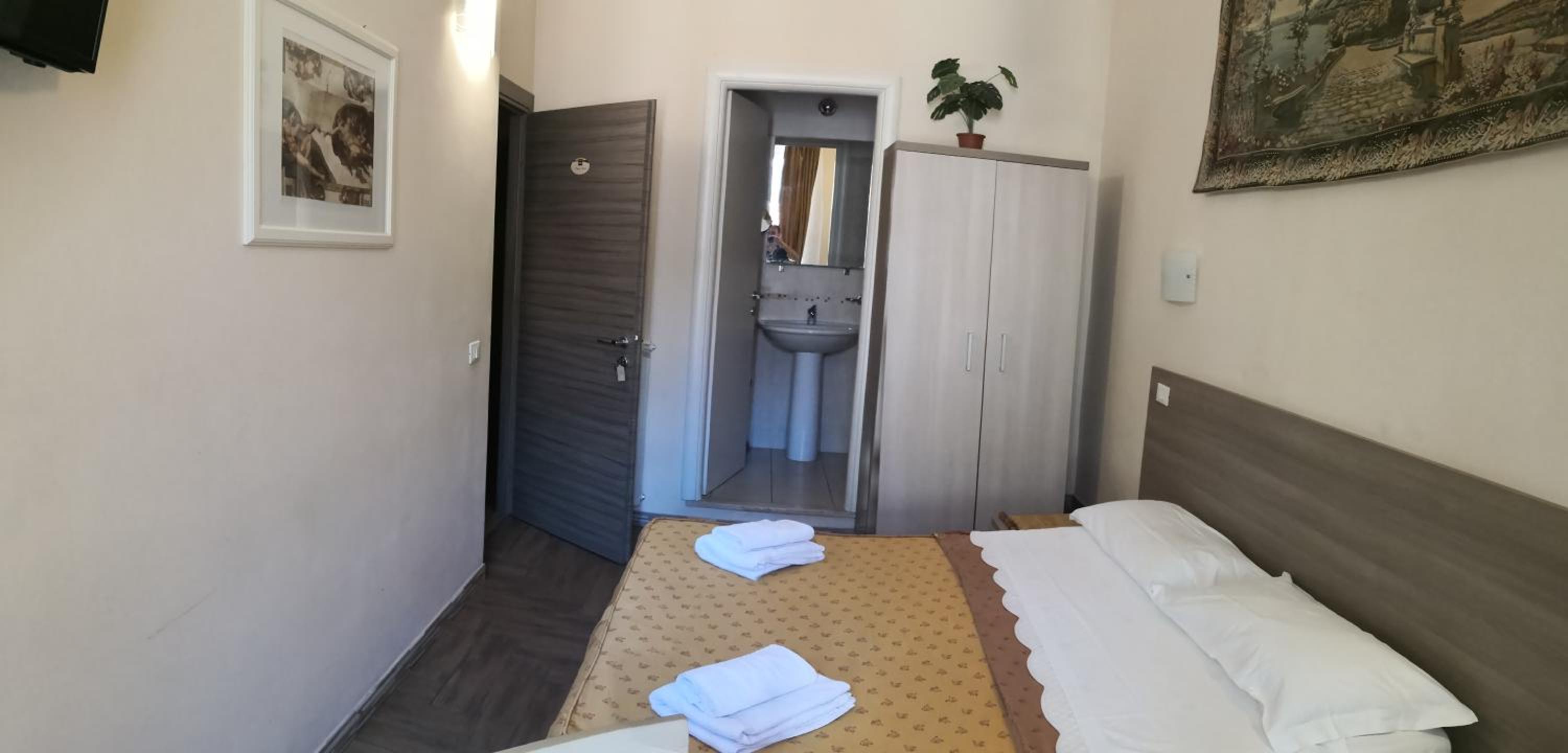 Double Room with Private Bathroom