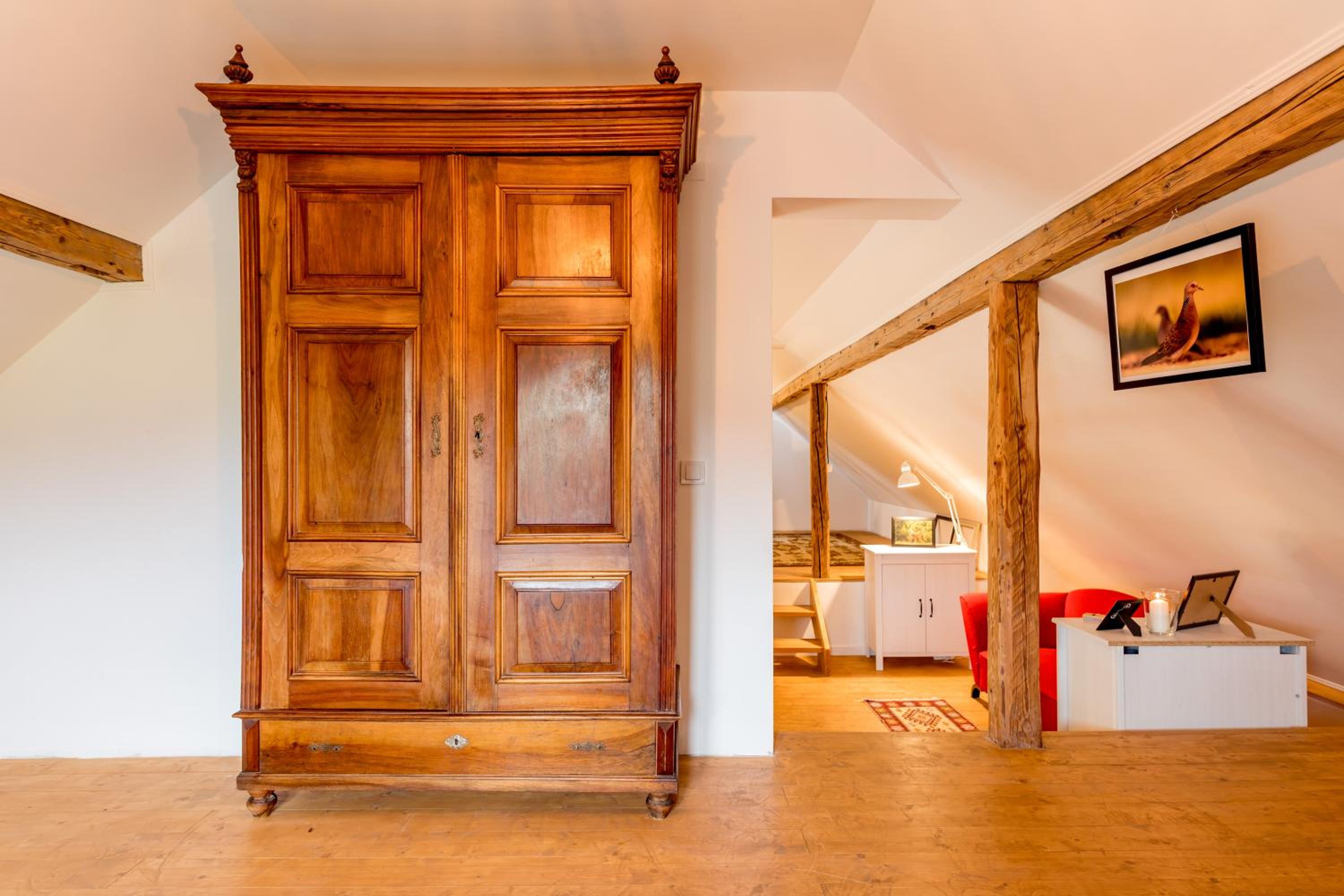 Three-Bedroom House - Photo 8