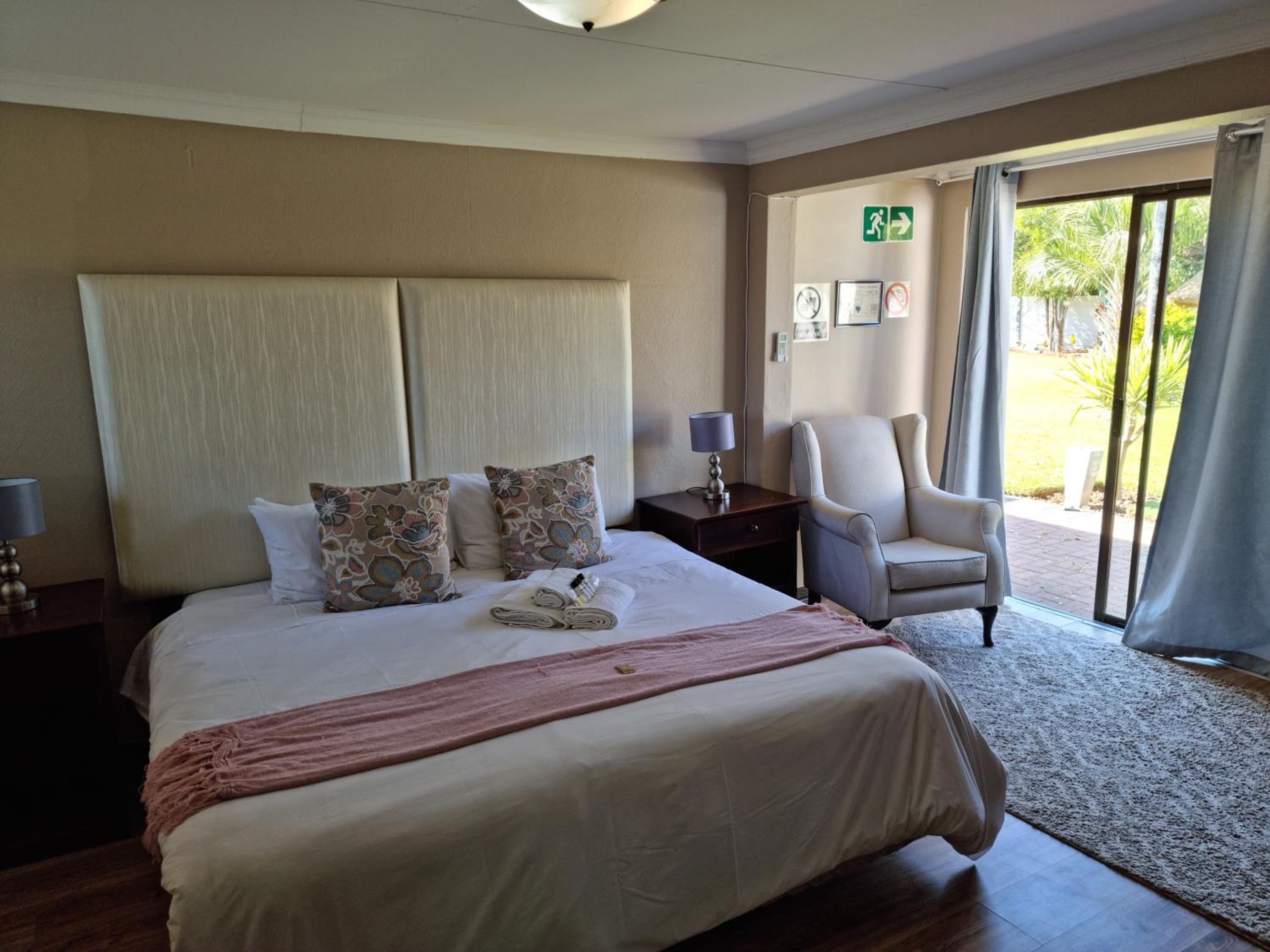 Deluxe Twin Room - Photo 5