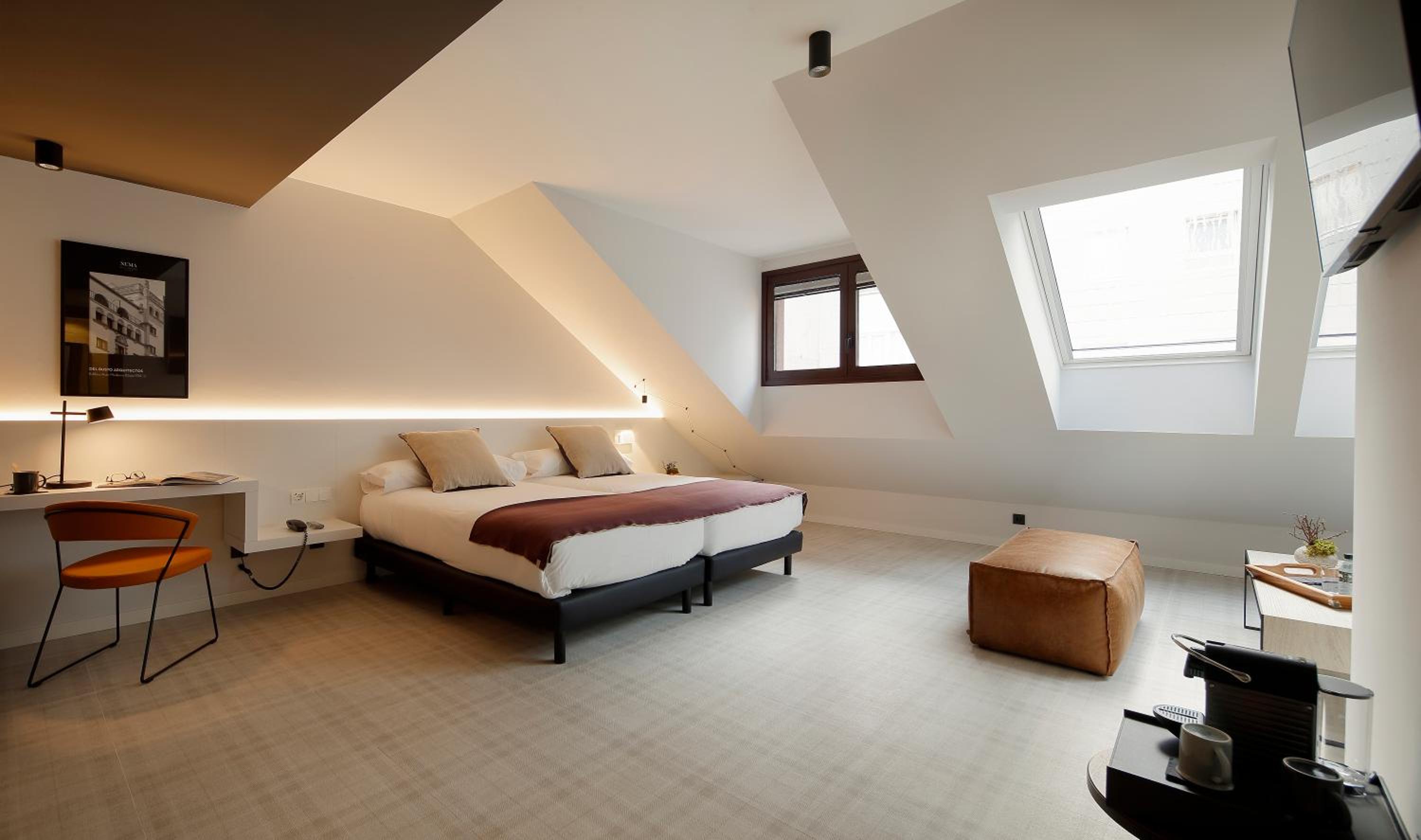 Superior Twin Room - Photo 16