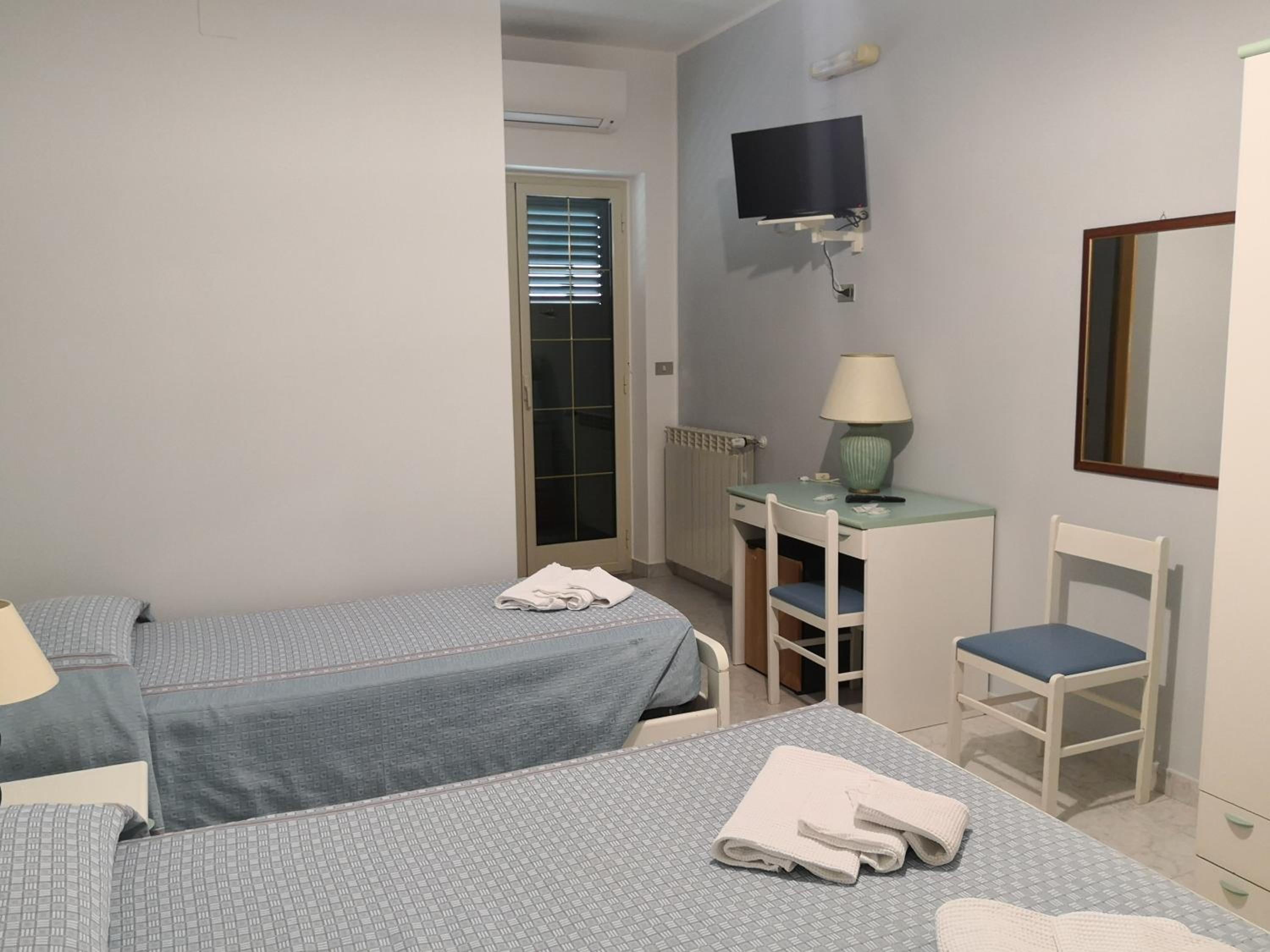 Triple Room with Private Bathroom