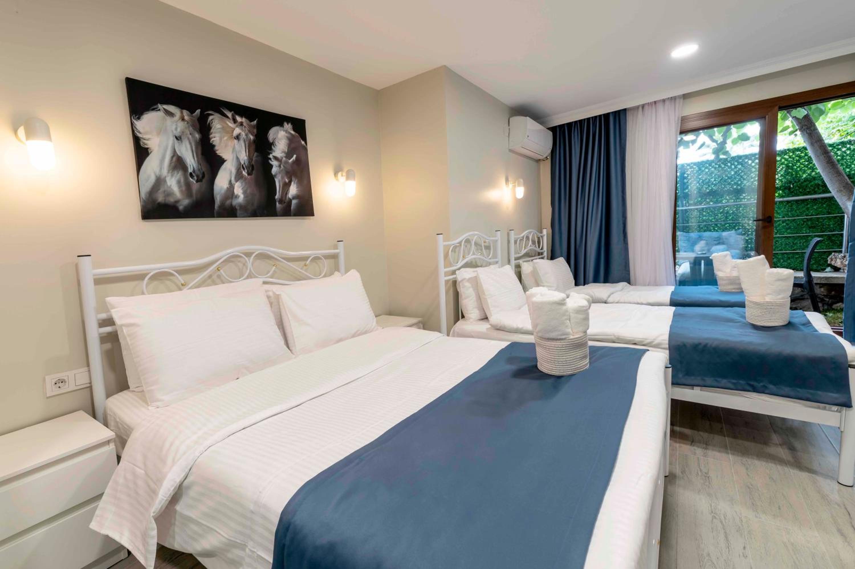 Quadruple Room with Garden View