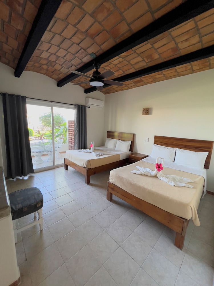 Traditional Villa Upper Floor photo 1