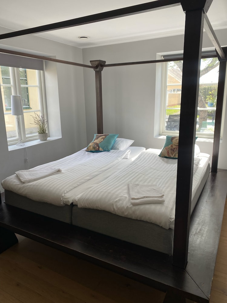 Double Room, Shared Bathroom