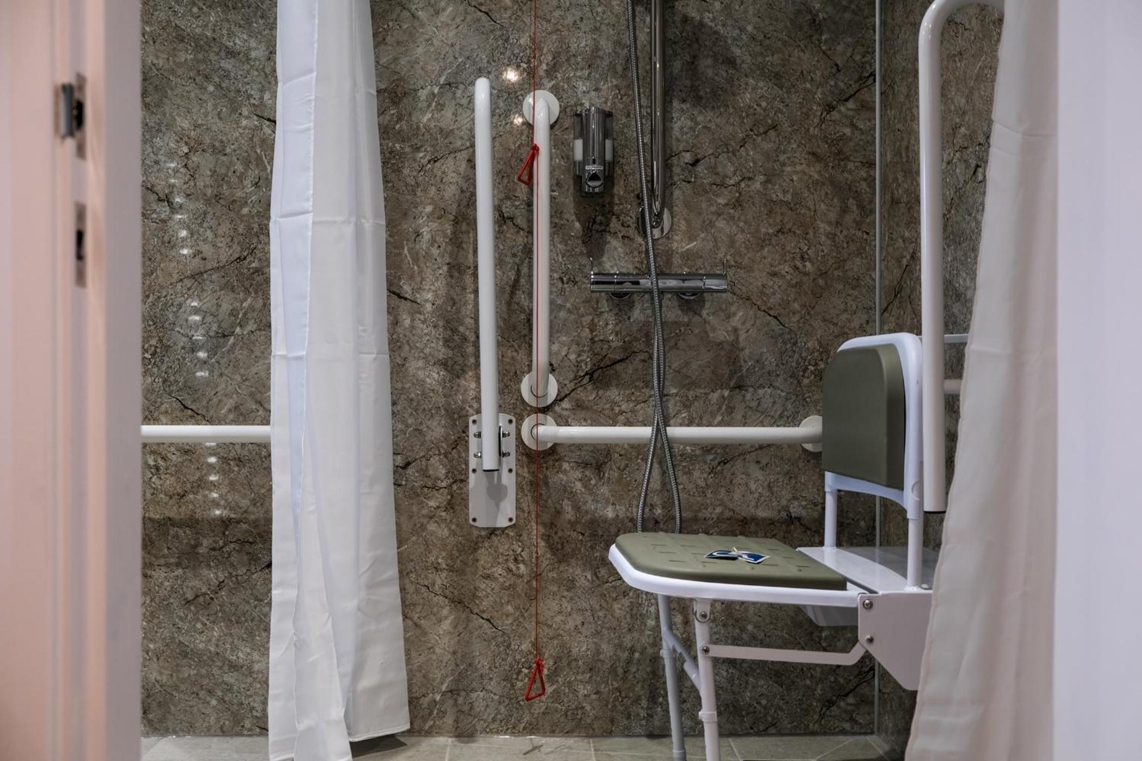 Double Room - Disability Access - Photo 2