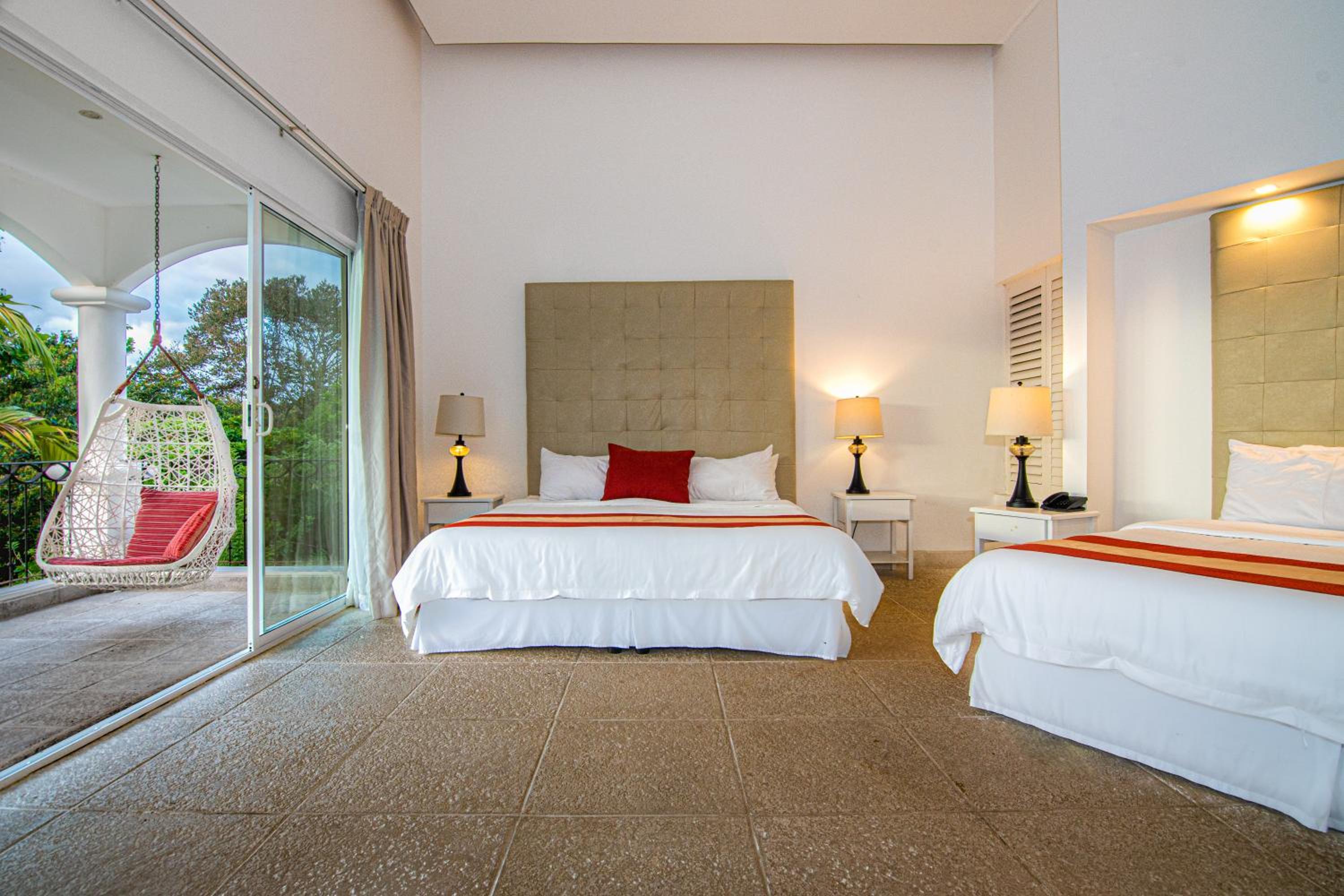 Junior Suite (Non Smoking) photo 3