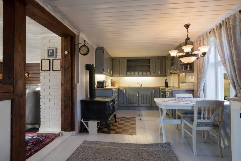 Three-Bedroom House photo 2