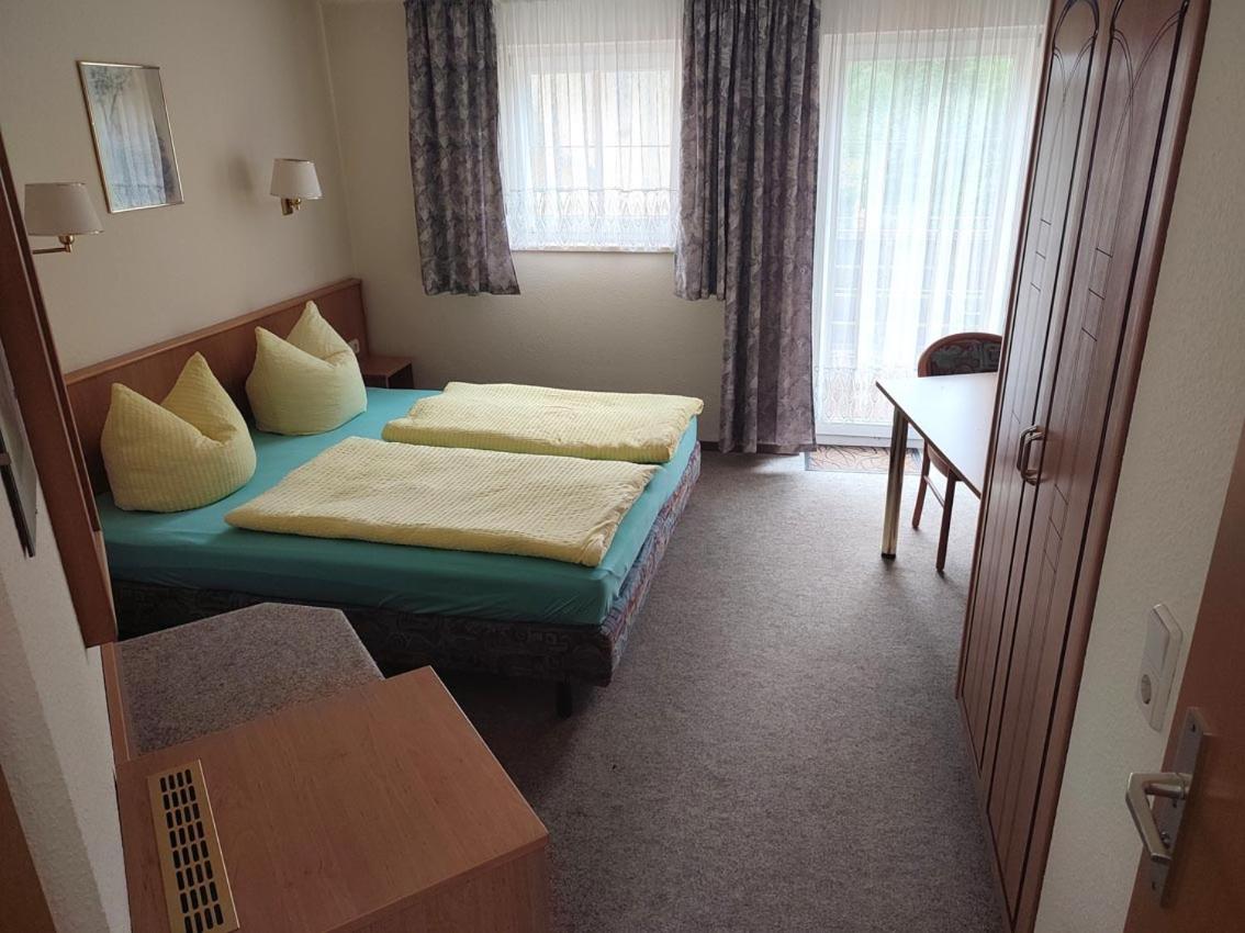 Double Room with Balcony - Photo 3
