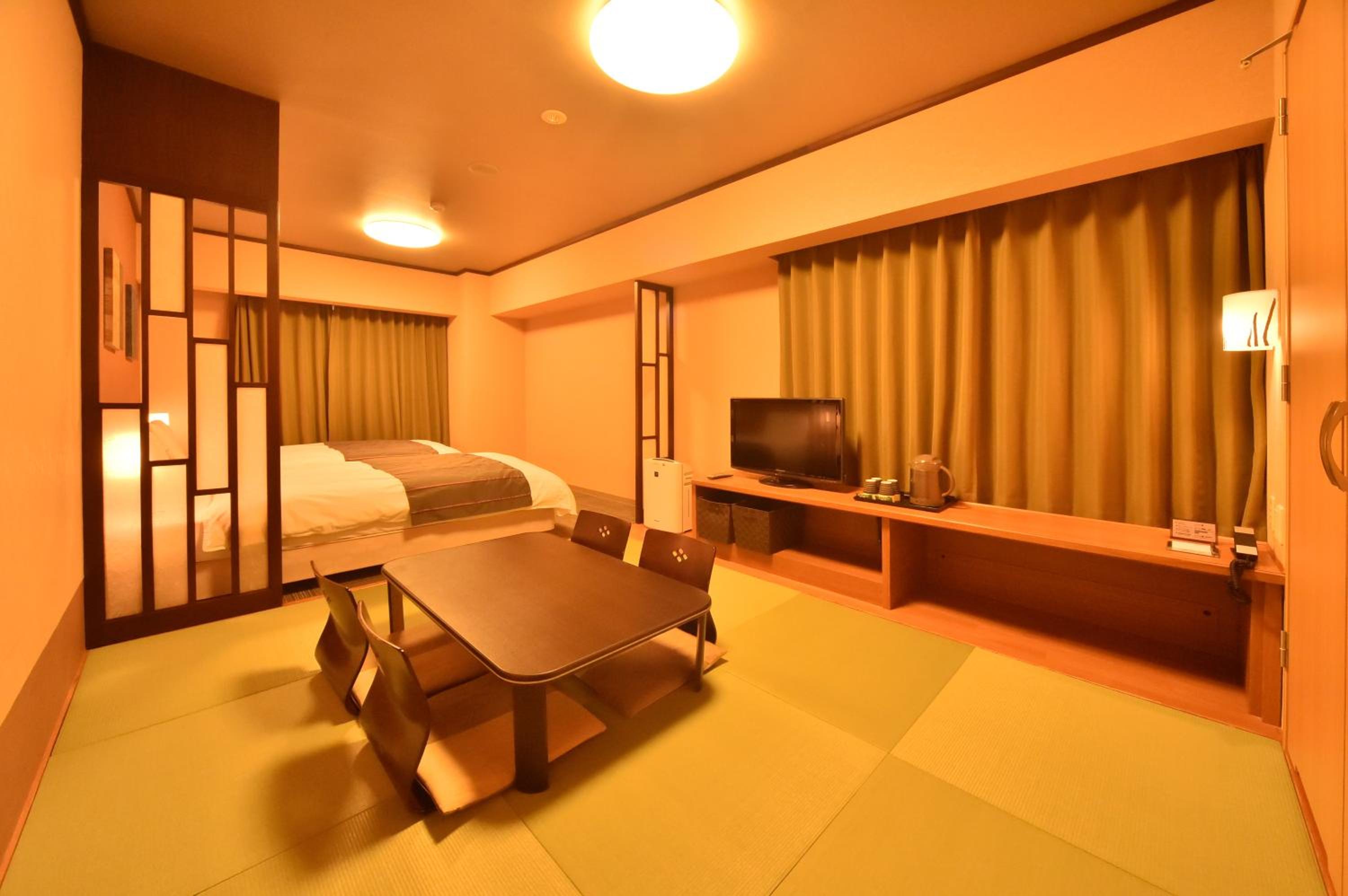 Room with Tatami Area - Non-Smoking