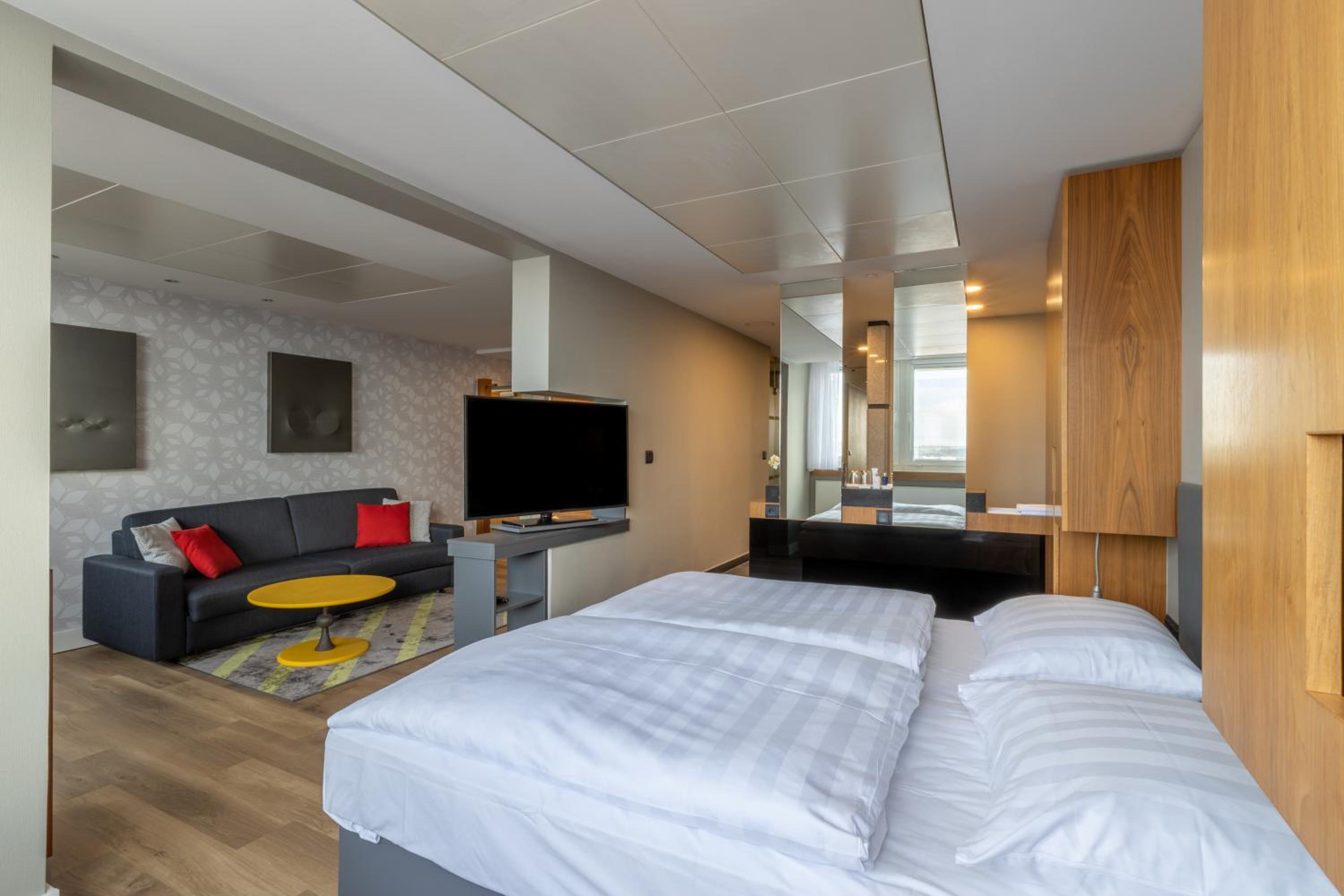 NYX Suite