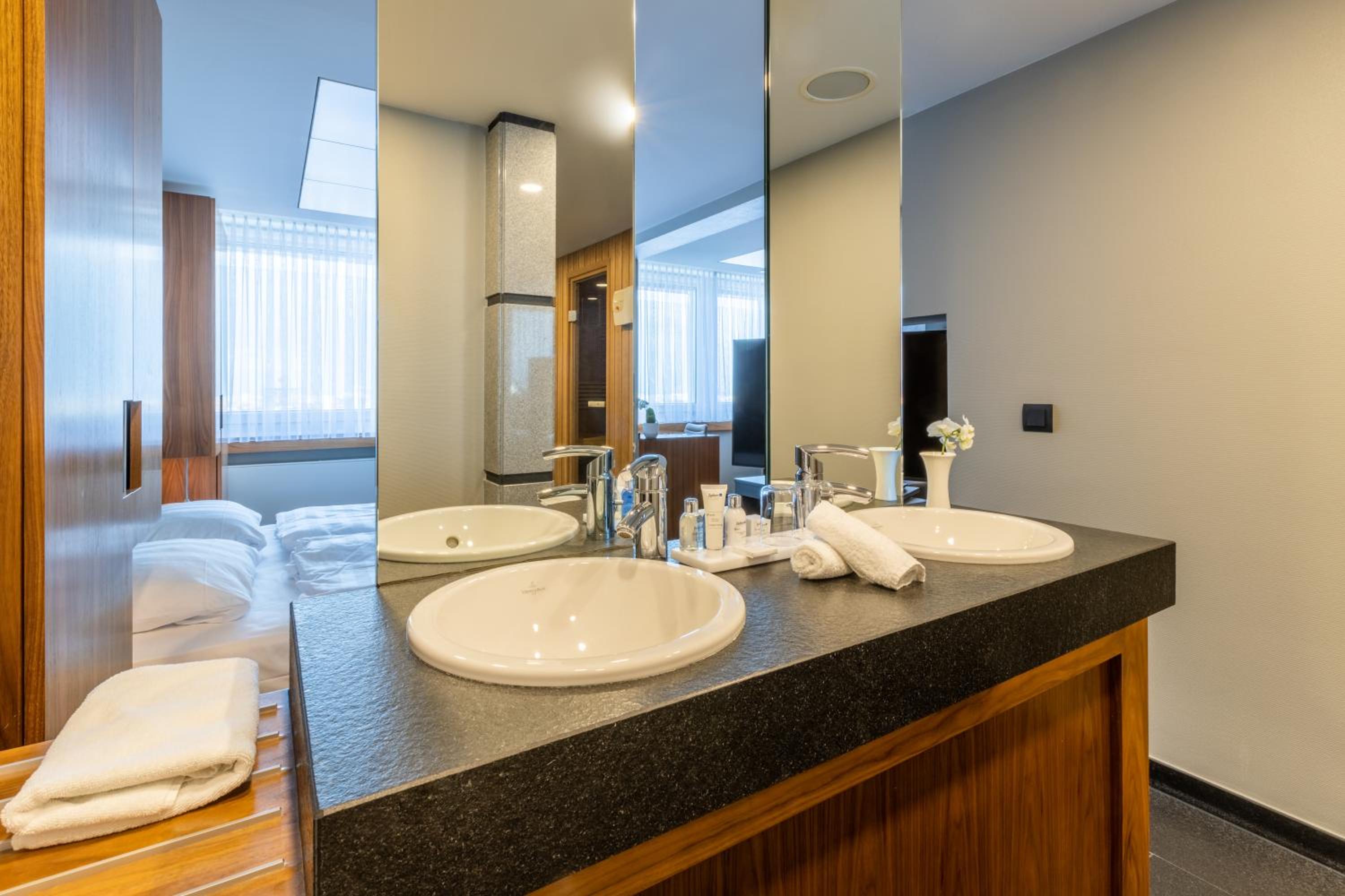 NYX Suite