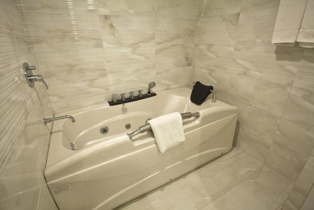 Presidential Suite photo 2