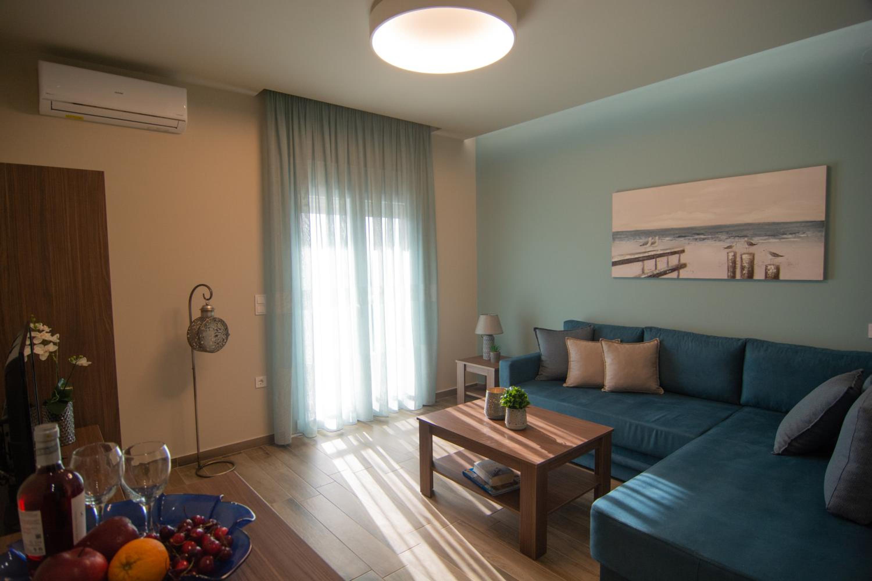 Deluxe Apartment photo 2