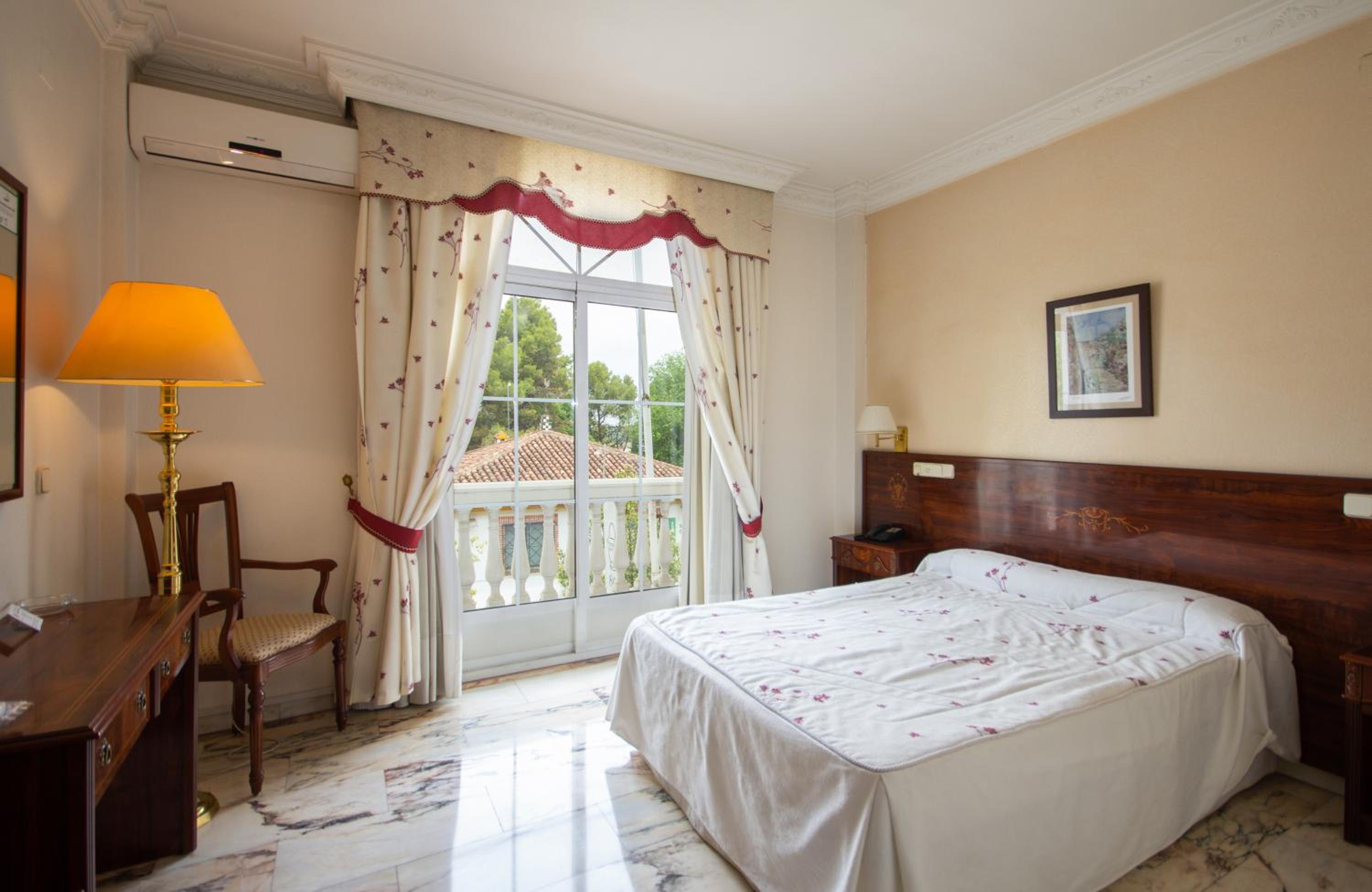 Habitación Doble o con Dos Camas