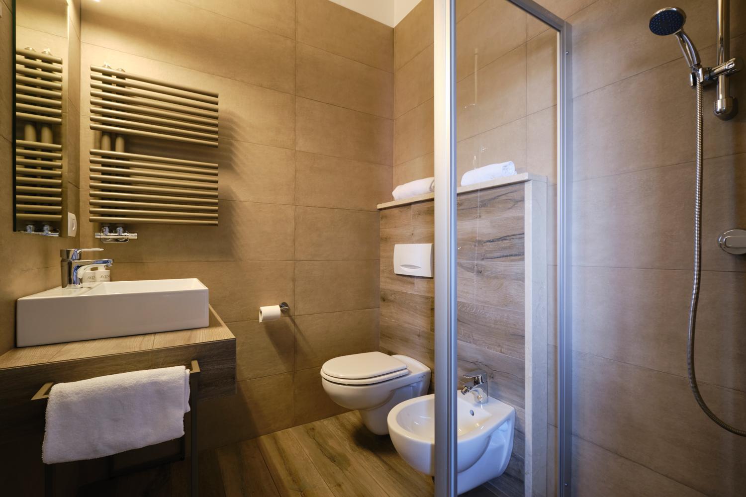 Superior One-Bedroom Apartment - Photo 14