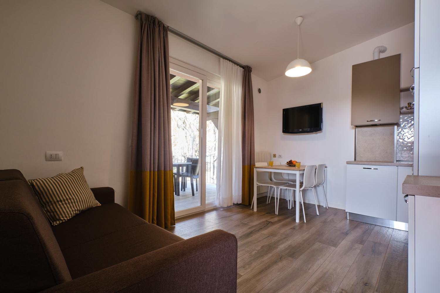 Superior One-Bedroom Apartment (2 Adults) - Photo 13