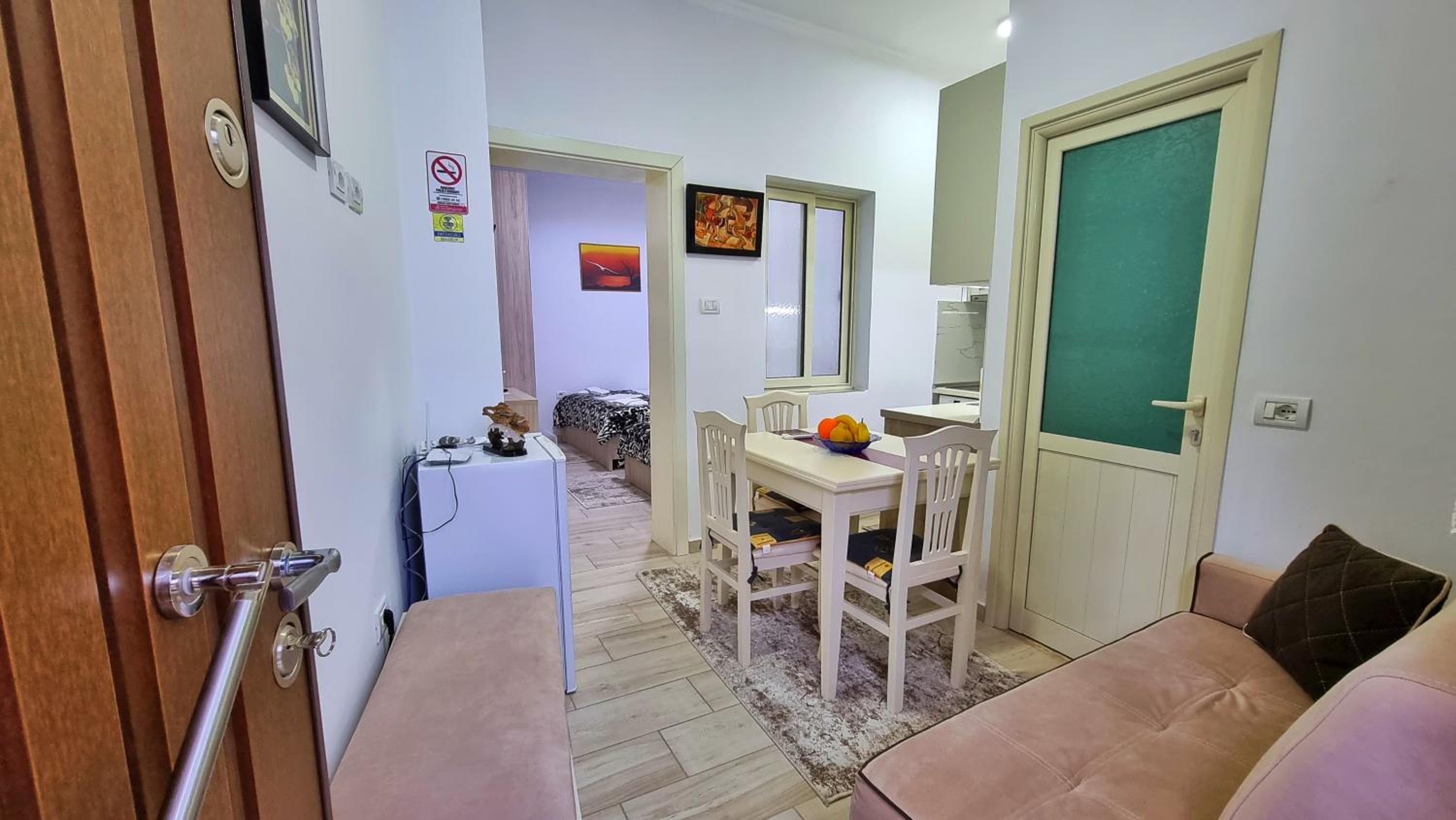 One-Bedroom Apartment
