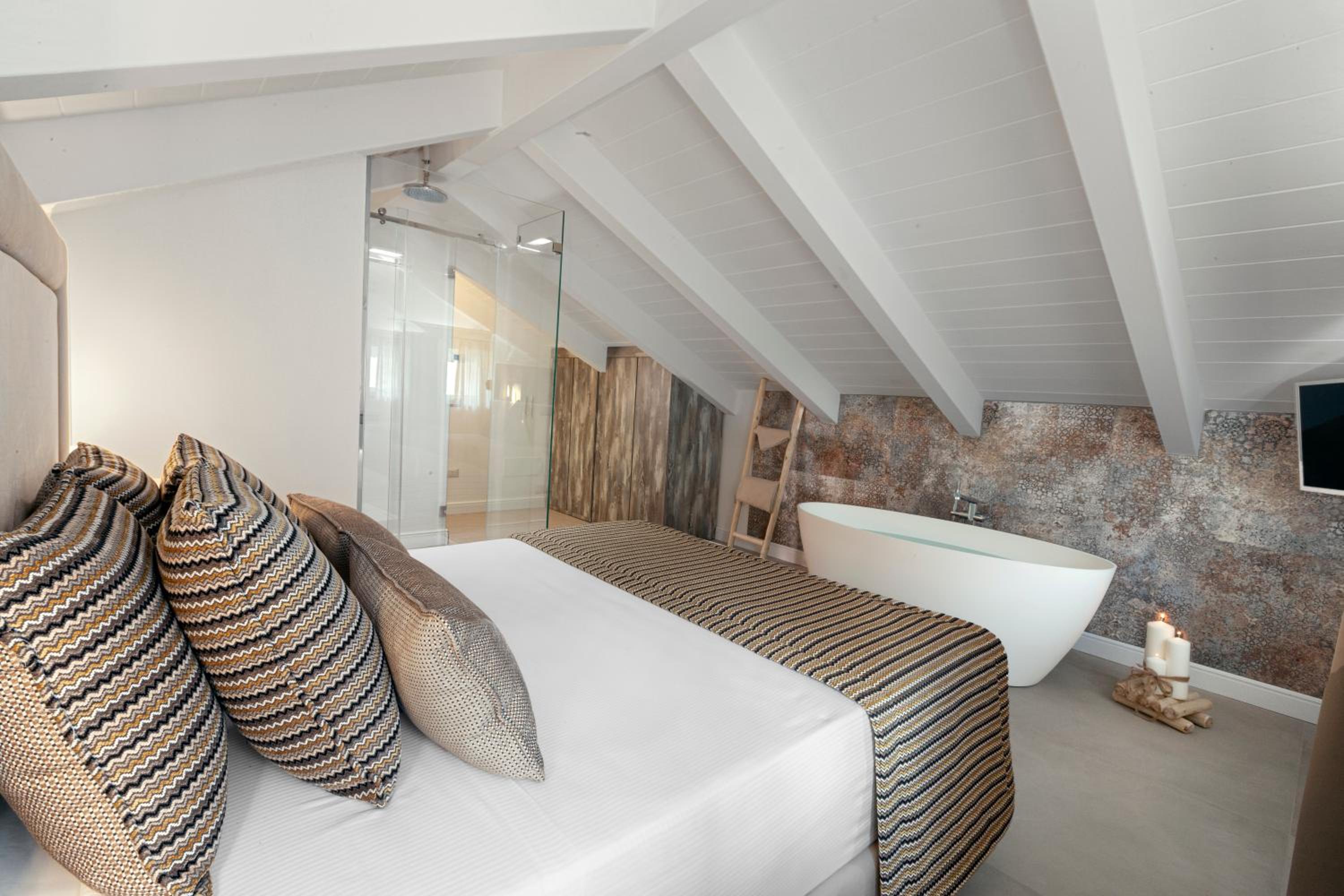 Suite - Photo 4
