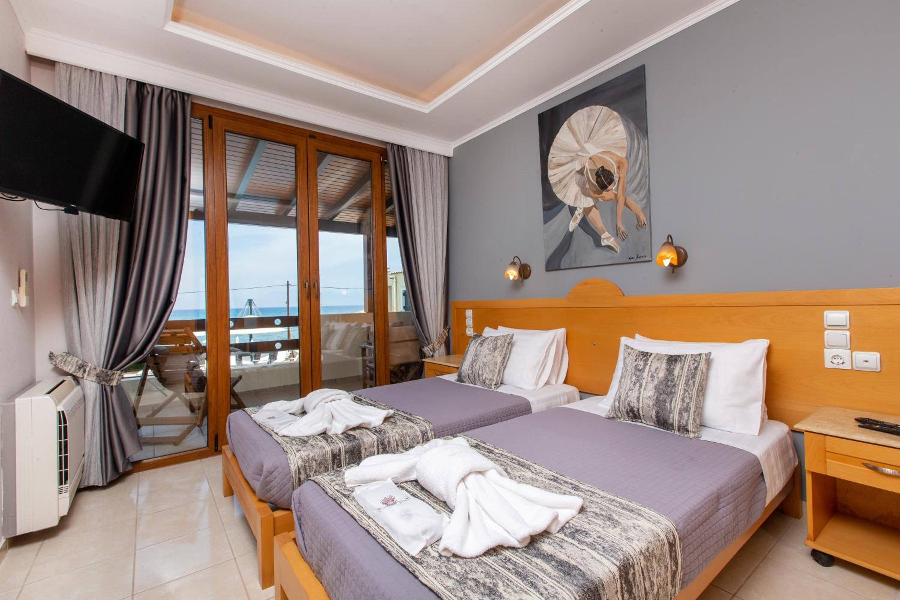 Villa with Sea View - Photo 31