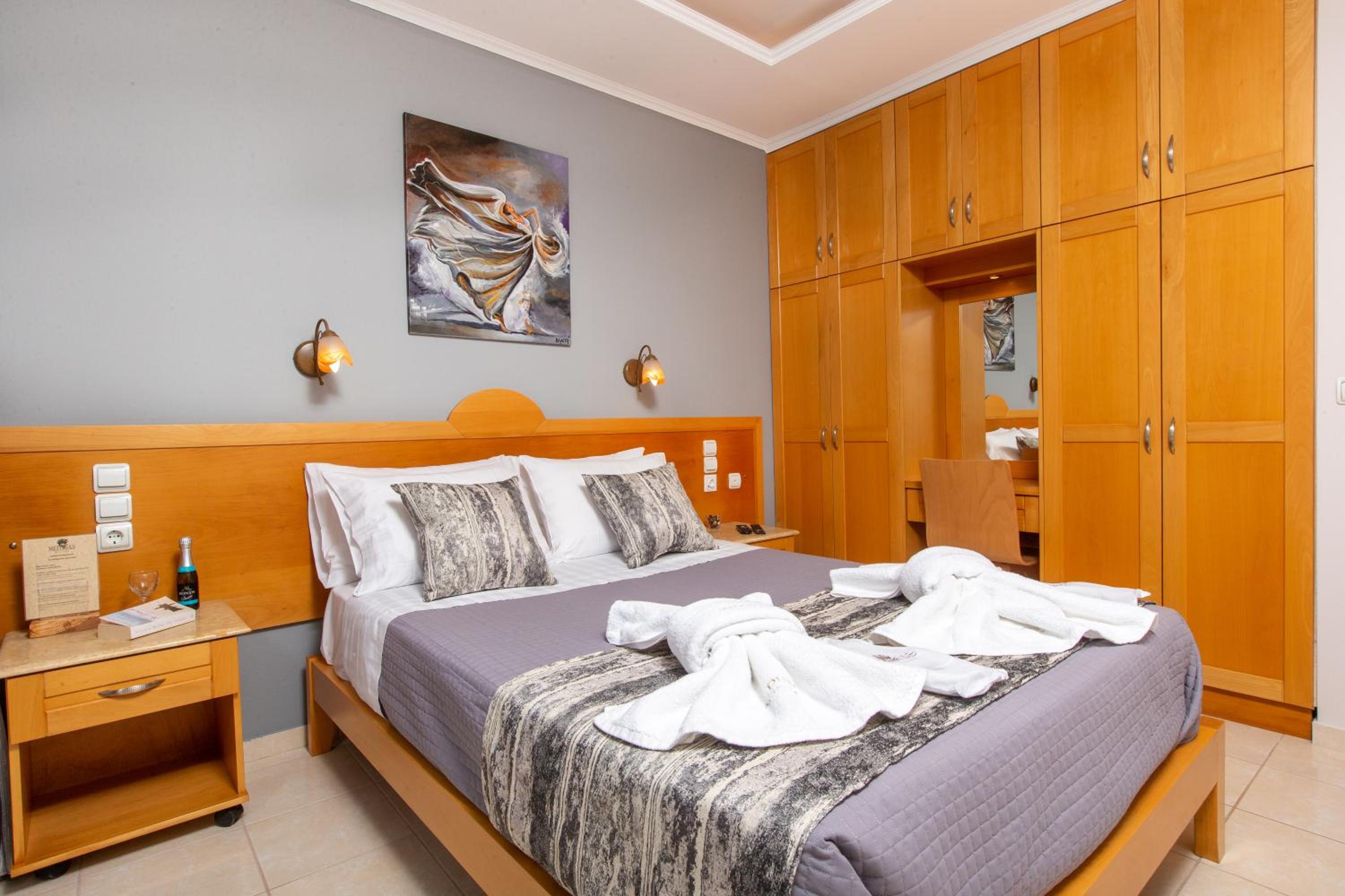Villa with Sea View - Photo 8