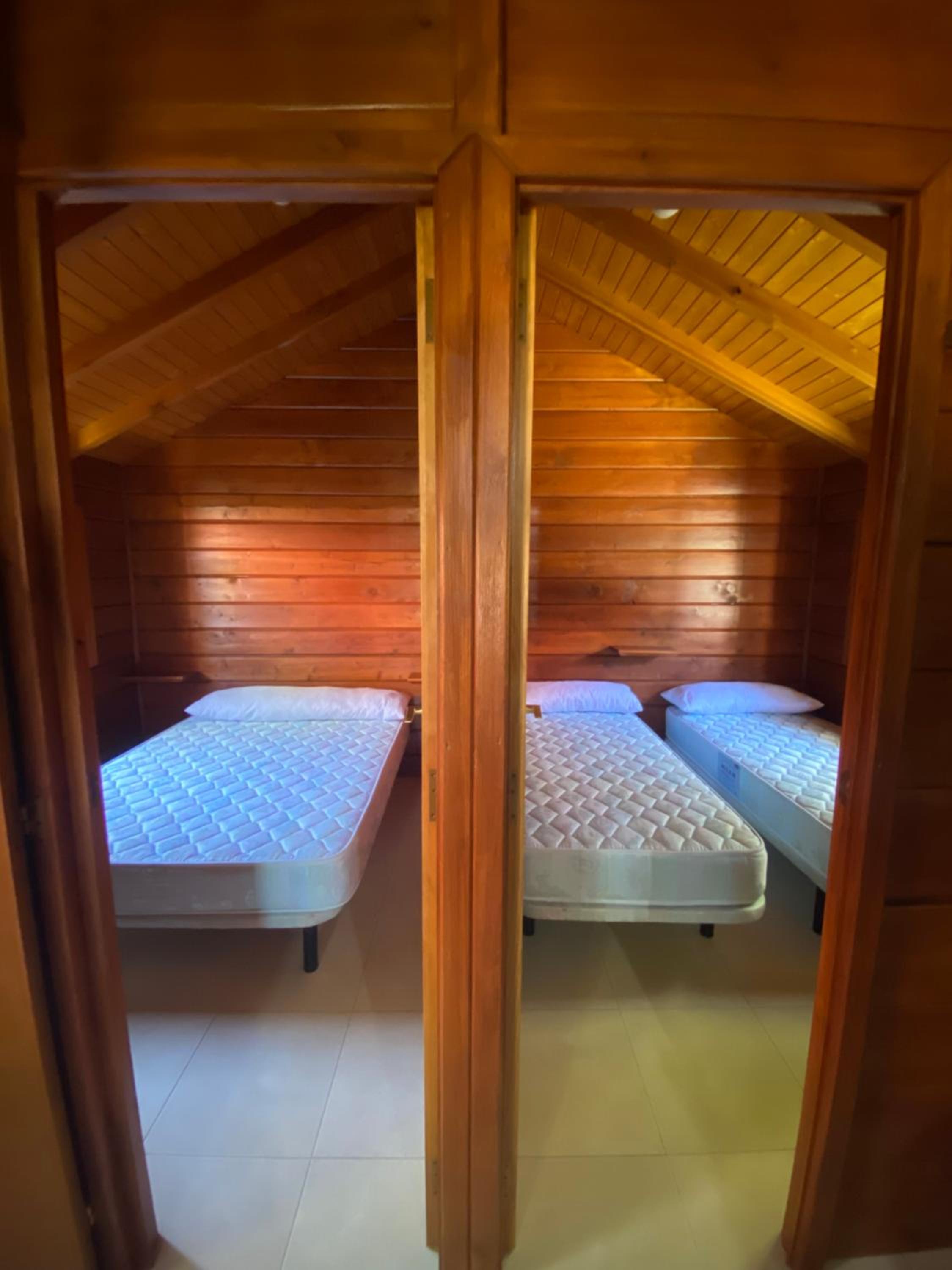 Bungalow de Dos Habitaciones (4 Adultos)