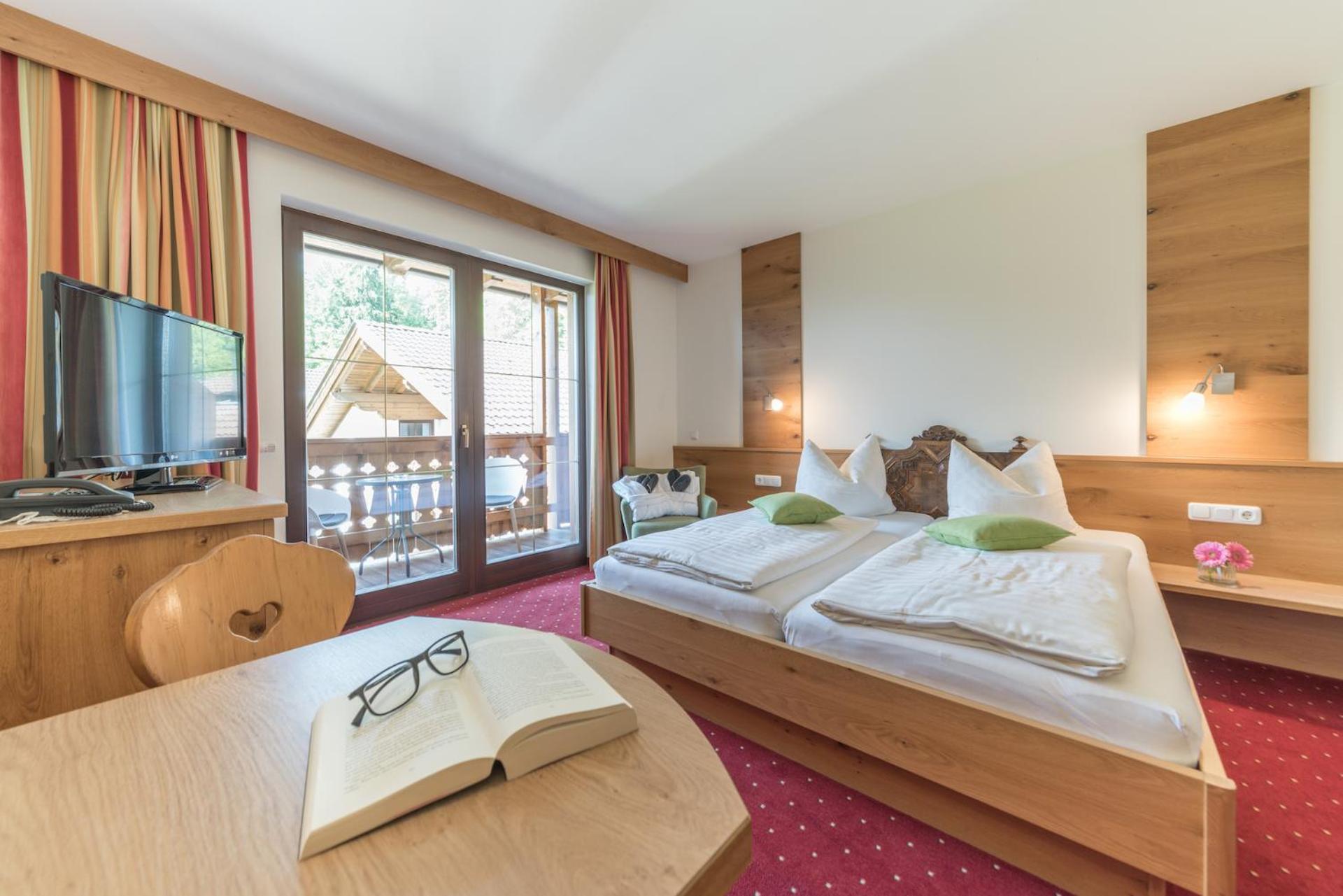 Deluxe Double Room with Balcony photo 1