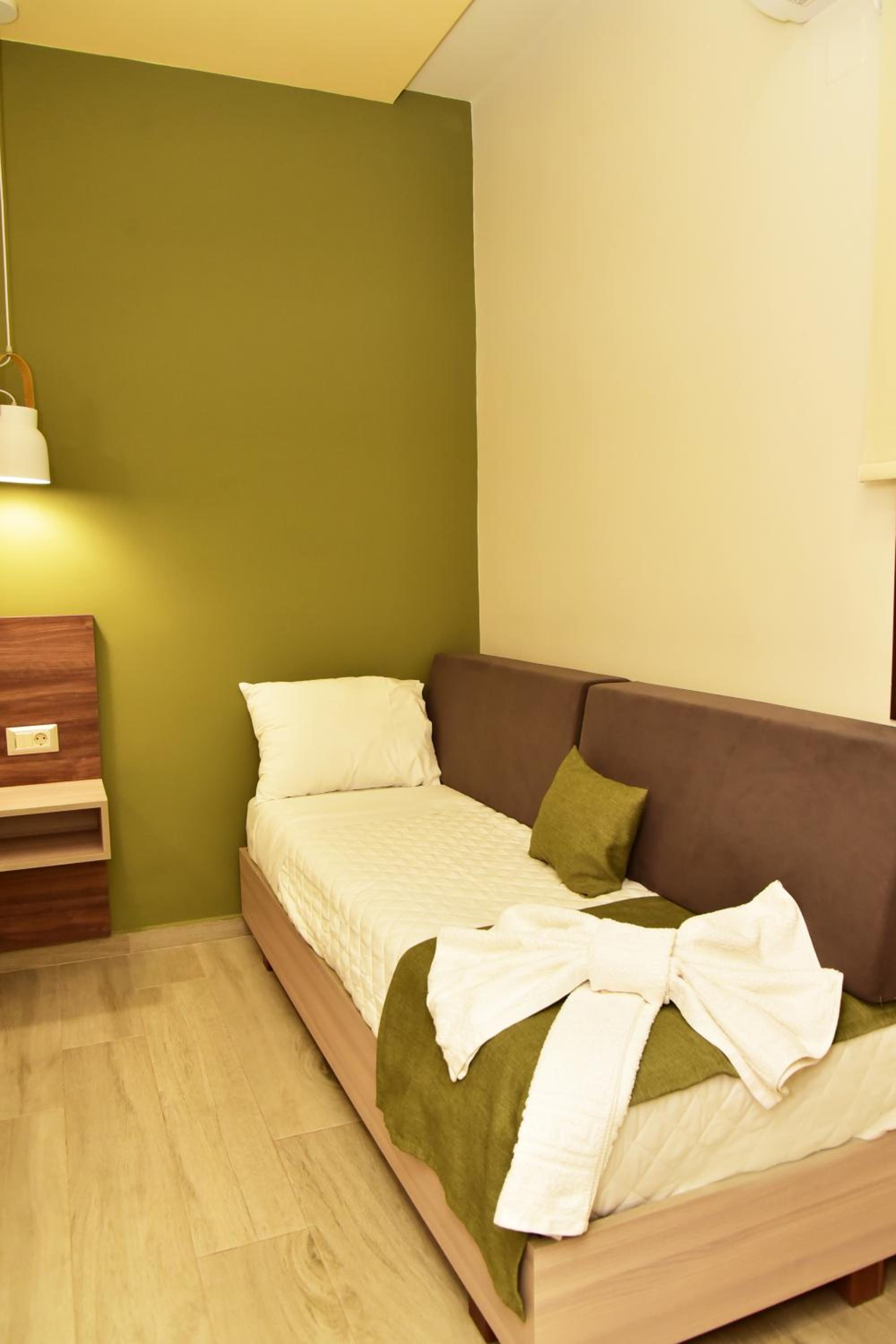 Basic Triple Room - Photo 12