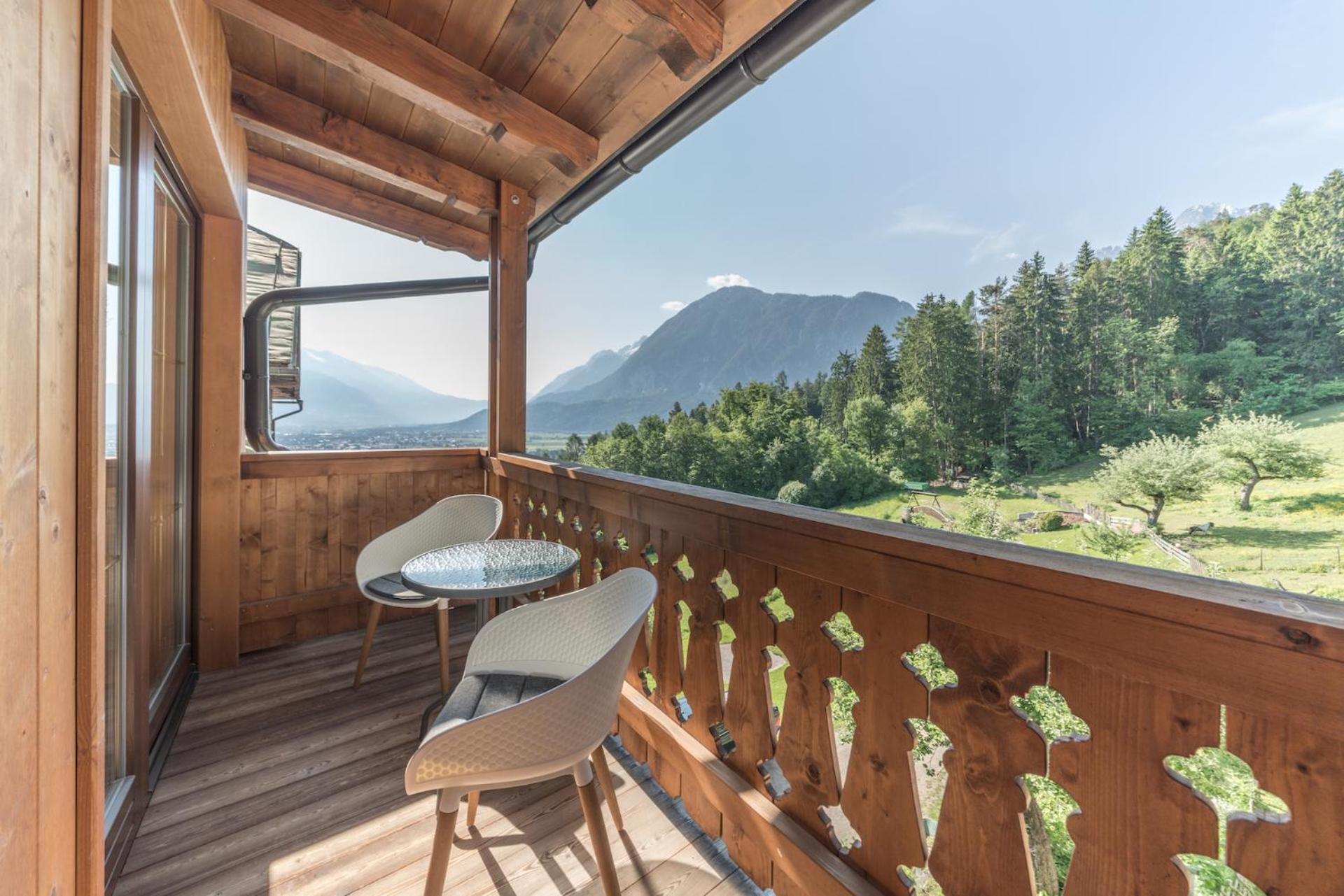 Deluxe Double Room with Balcony photo 2
