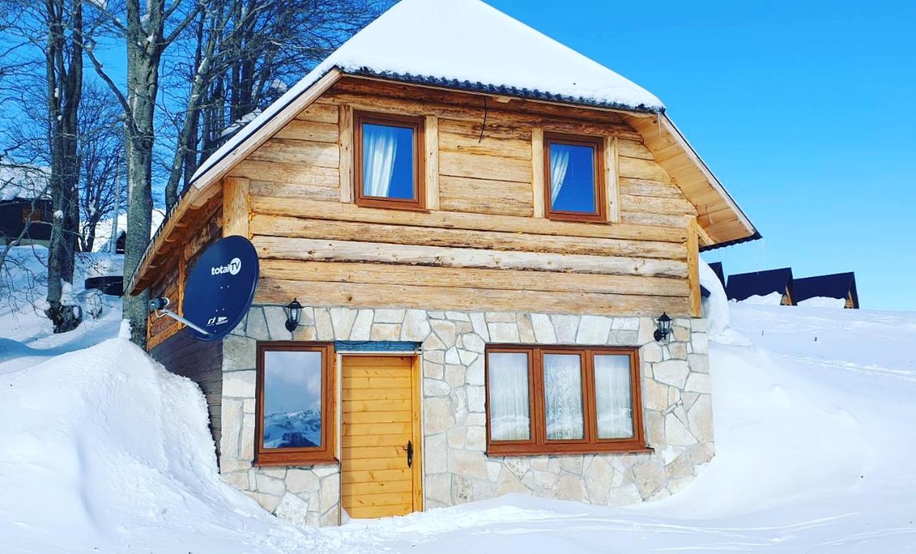 Three-Bedroom Chalet photo 3